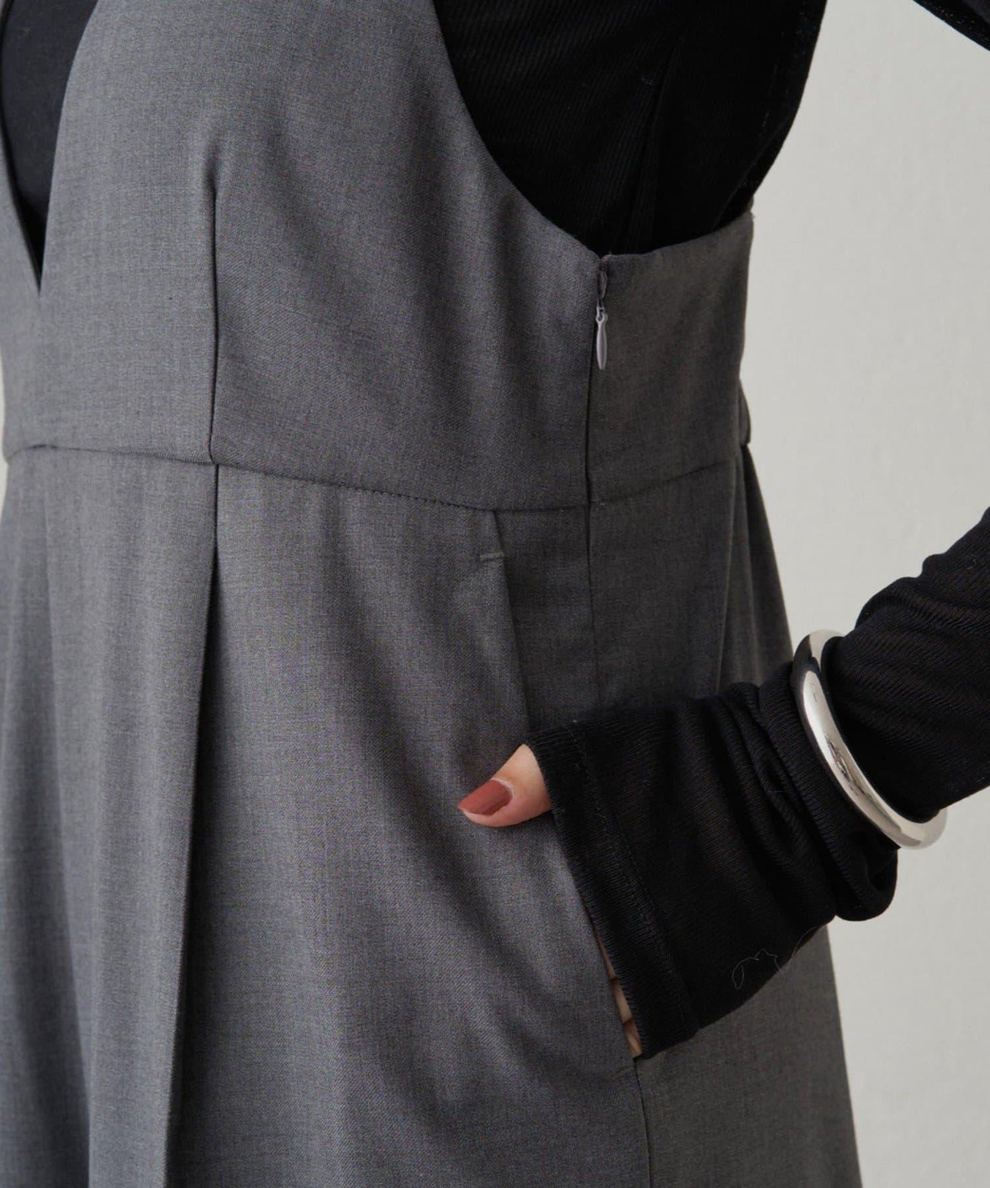 【Loungedress】V領吊帶連體褲