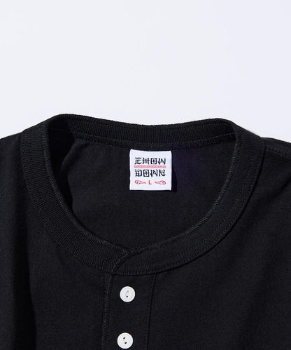 寬鬆版型 單點刺繡 亨利領 長袖T恤