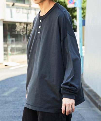寬鬆版型 單點刺繡 亨利領 長袖T恤