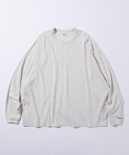 寬鬆版型 單點刺繡 亨利領 長袖T恤