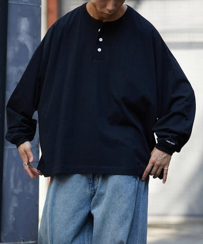 寬鬆版型 單點刺繡 亨利領 長袖T恤