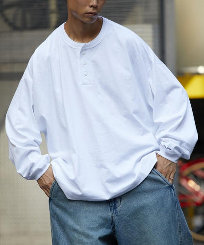 寬鬆版型 單點刺繡 亨利領 長袖T恤