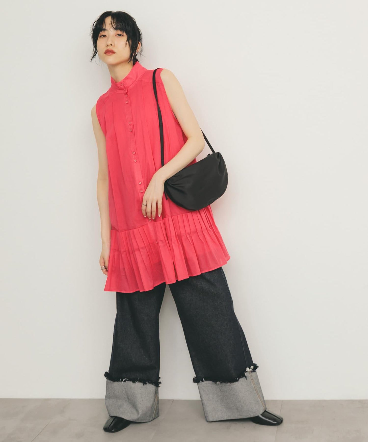 無袖褶皺百褶連衣裙