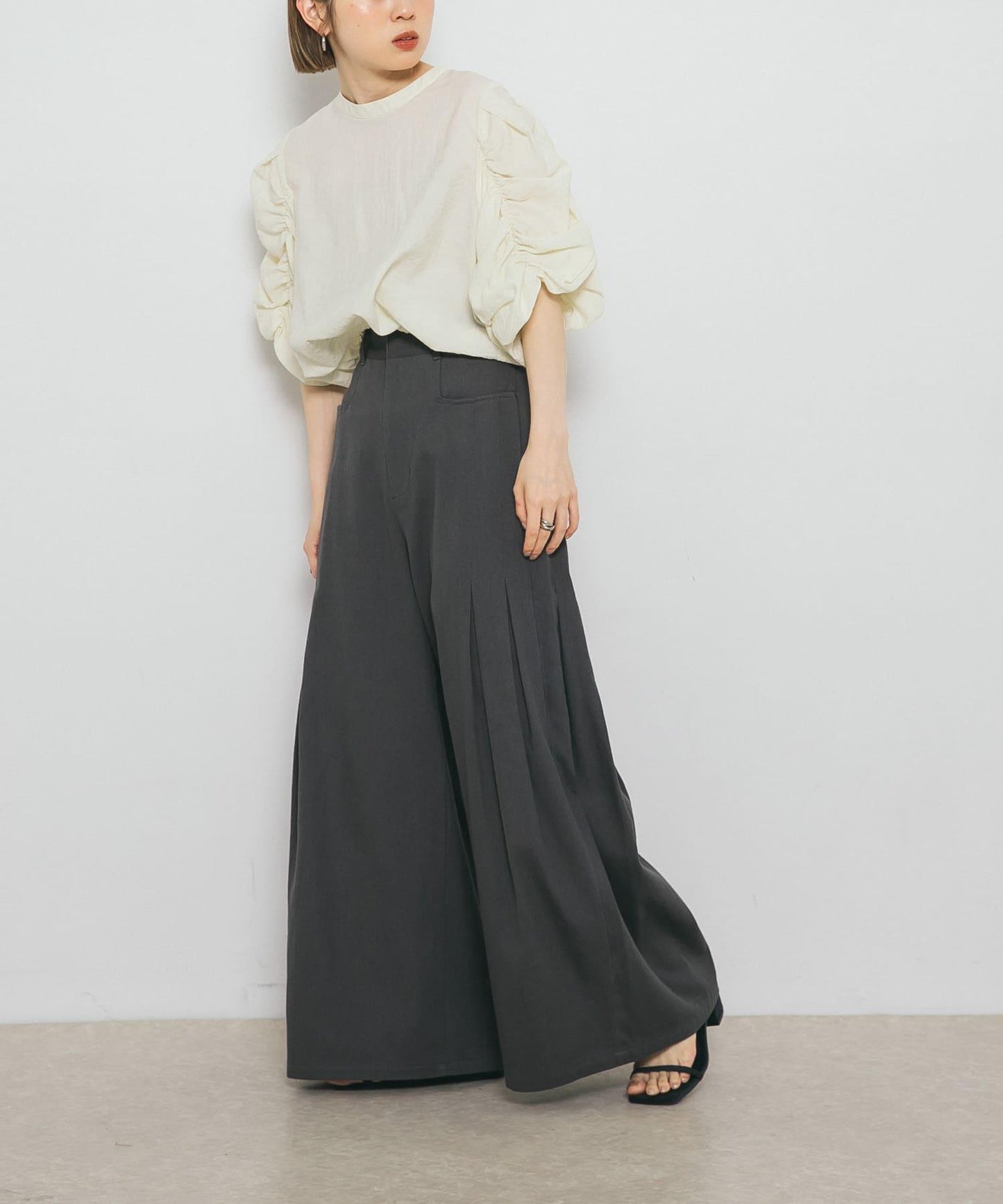 2尺碼可選側褶寬鬆長褲