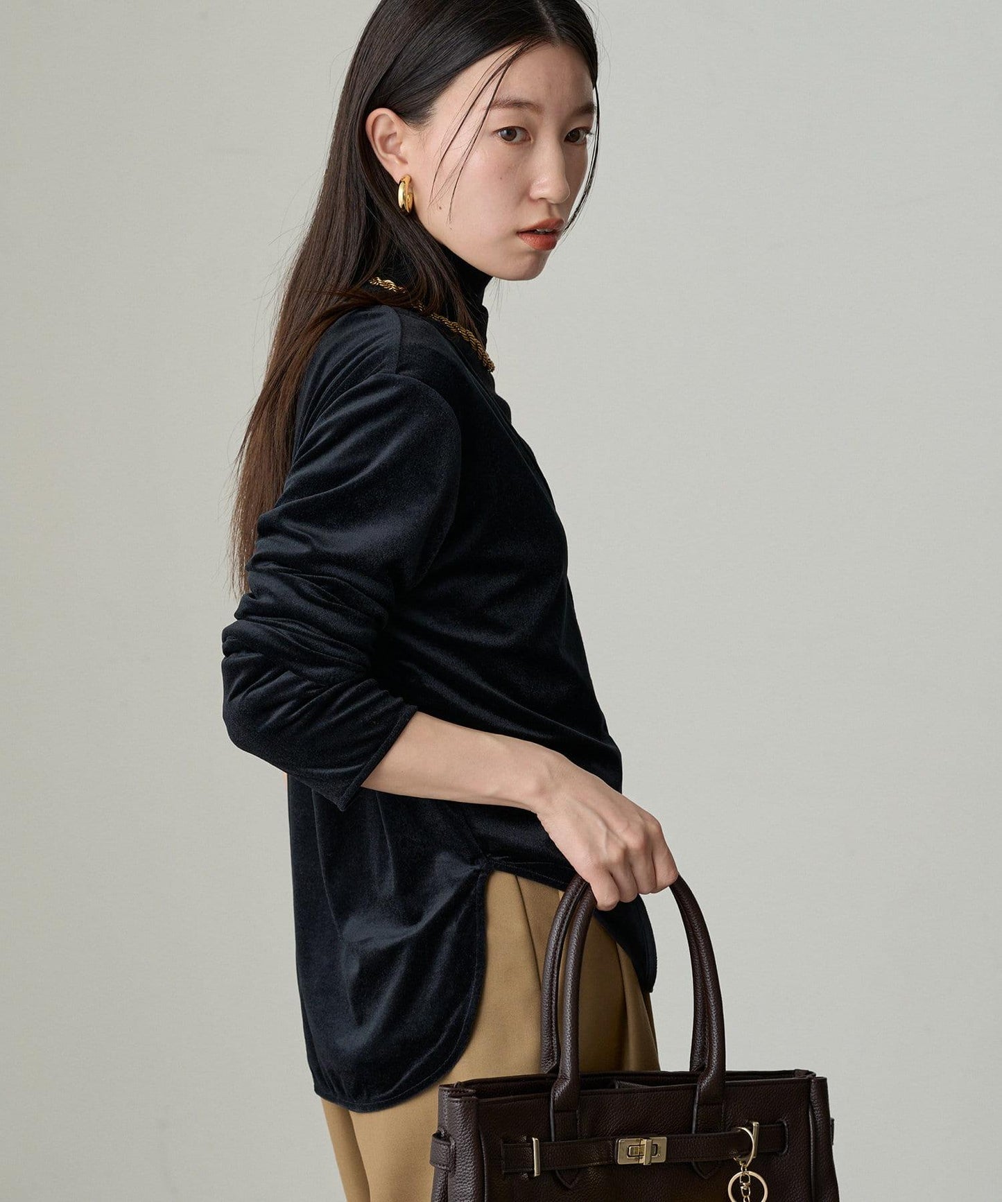 【Loungedress】天鵝絨V領女式襯衫