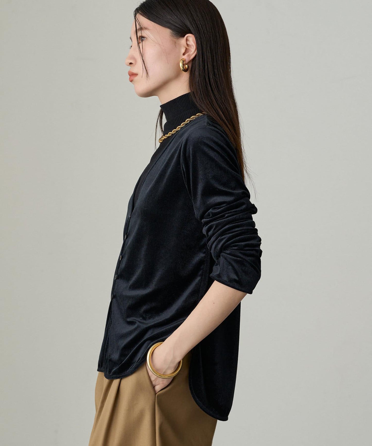 【Loungedress】天鵝絨V領女式襯衫