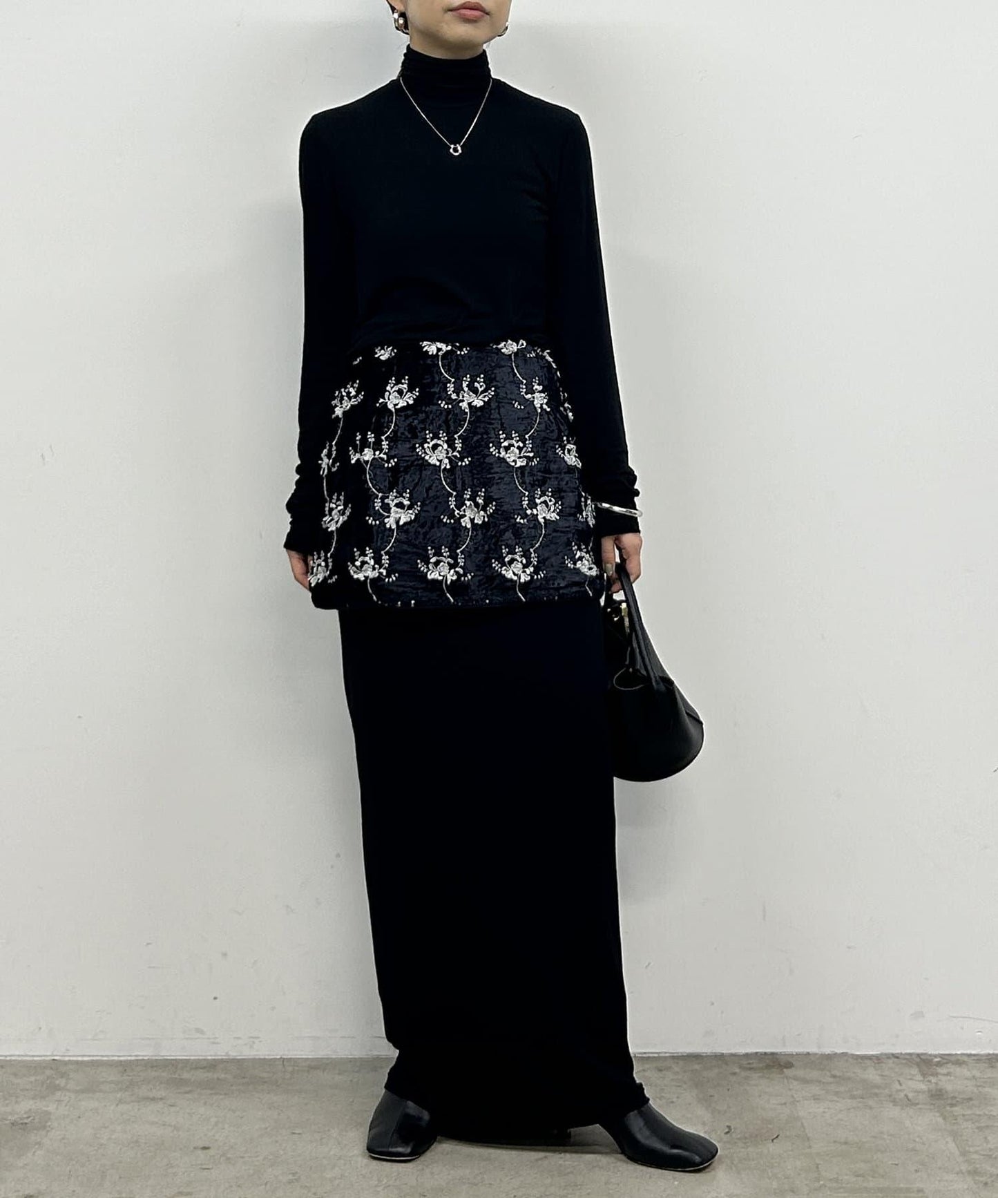 【Loungedress】刺繡迷你裙