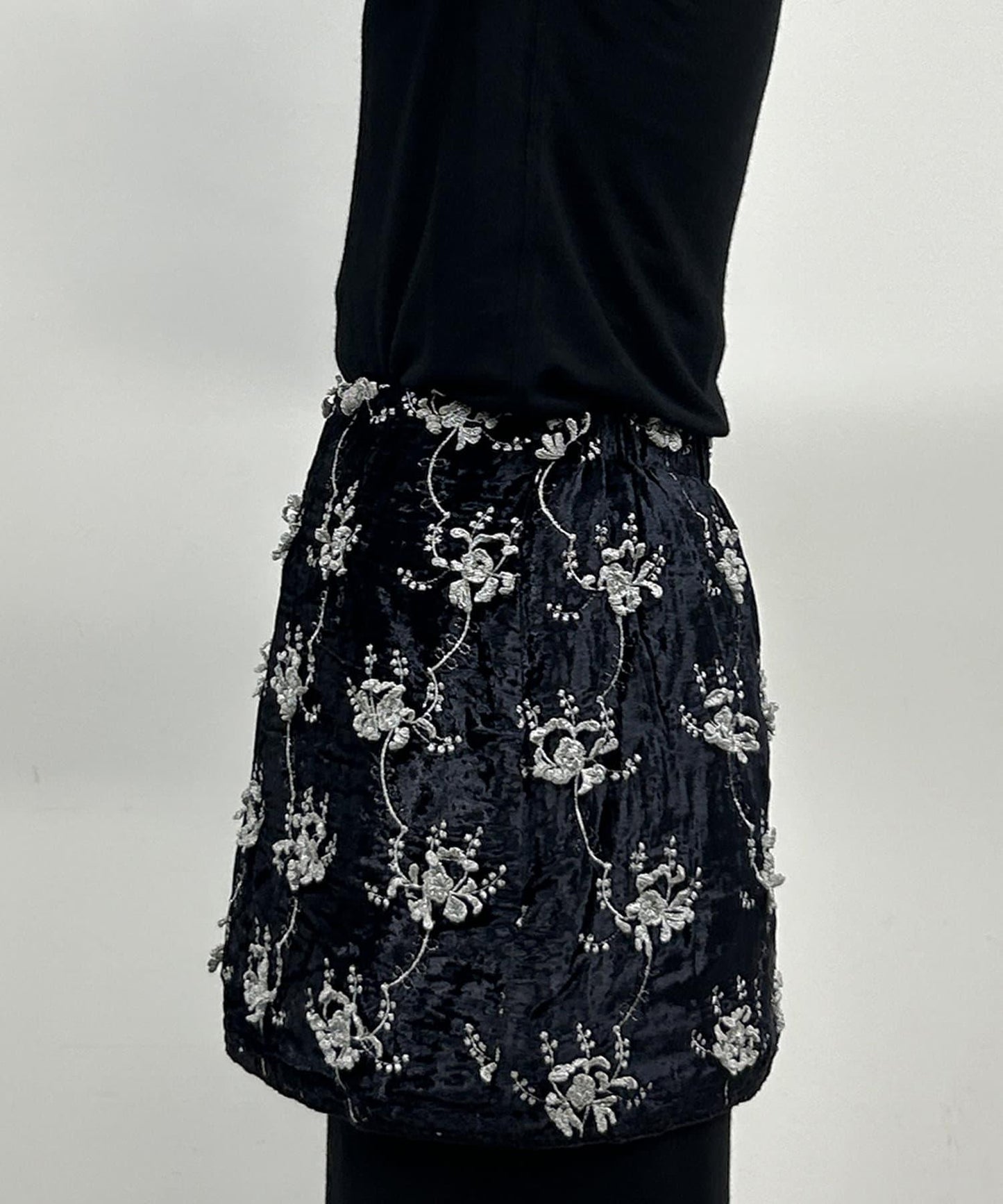 【Loungedress】刺繡迷你裙