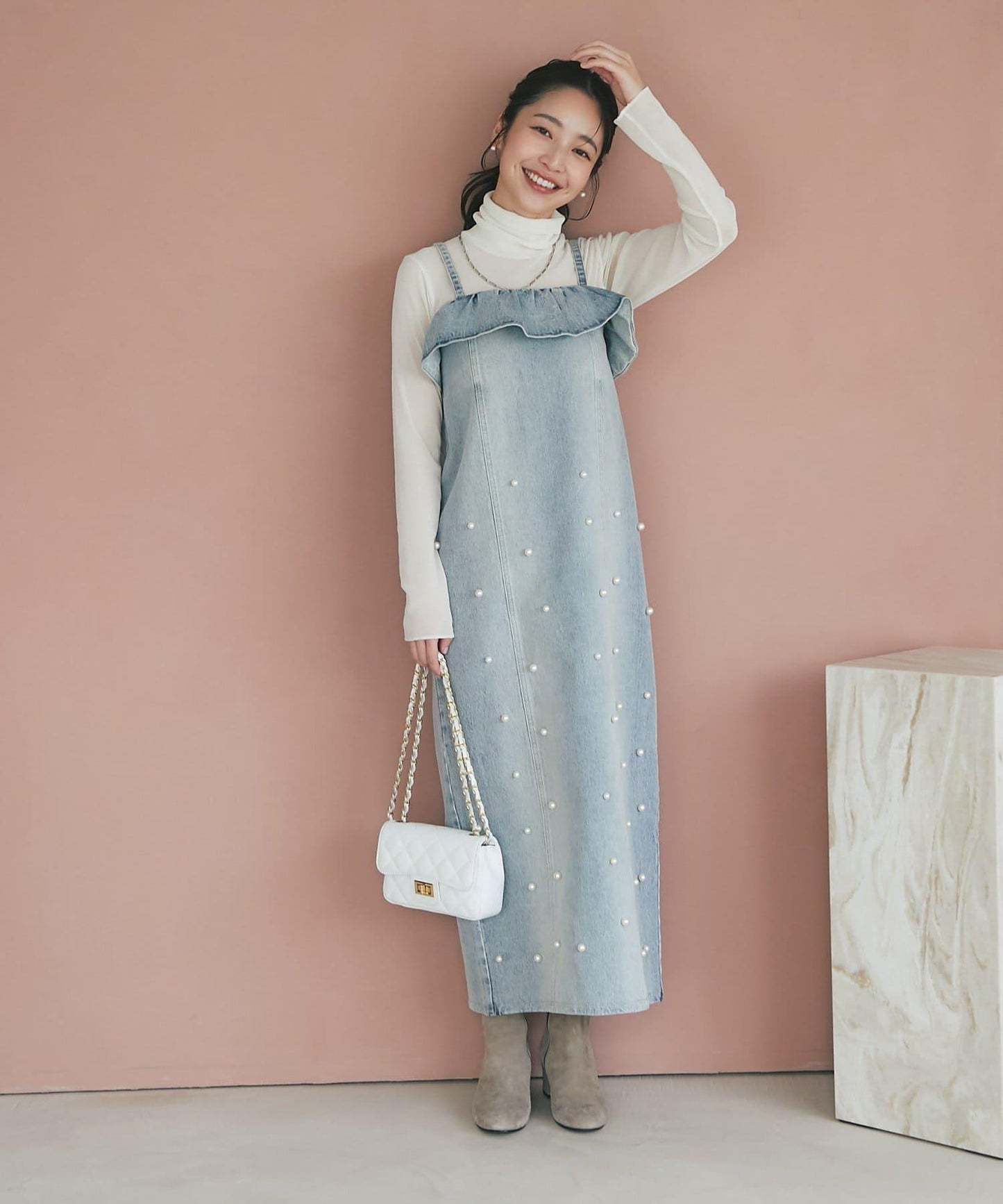 【La boutique BonBon】珍珠裝飾牛仔吊帶連衣裙