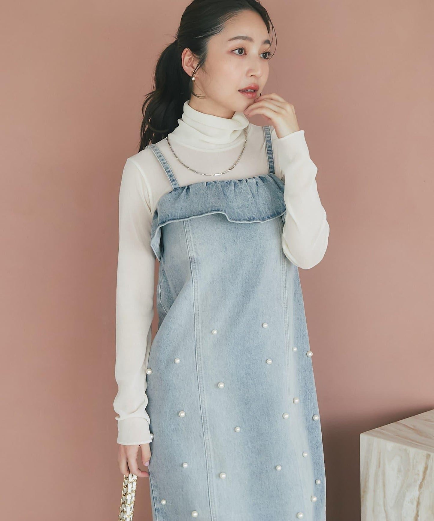 【La boutique BonBon】珍珠裝飾牛仔吊帶連衣裙