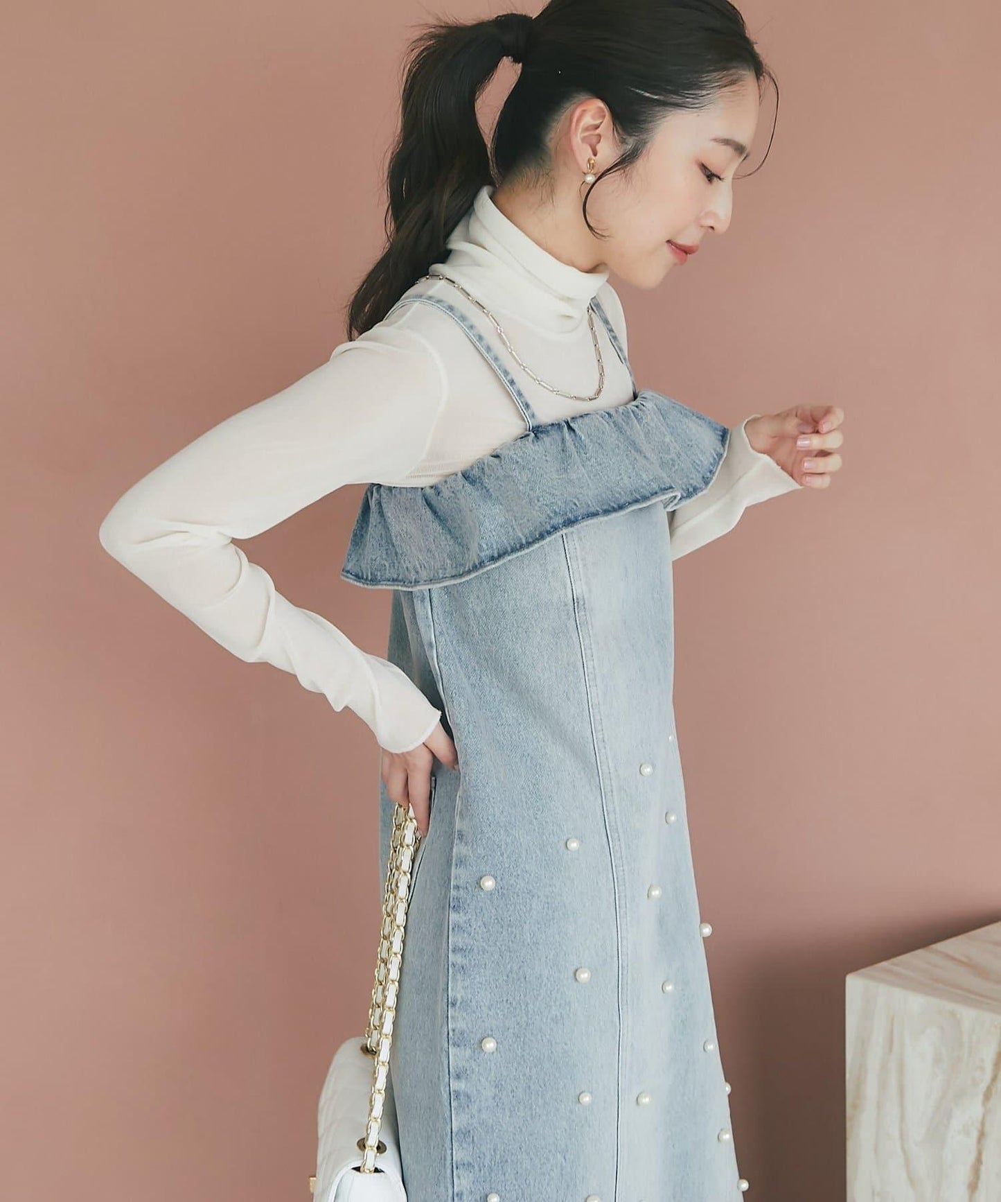 【La boutique BonBon】珍珠裝飾牛仔吊帶連衣裙