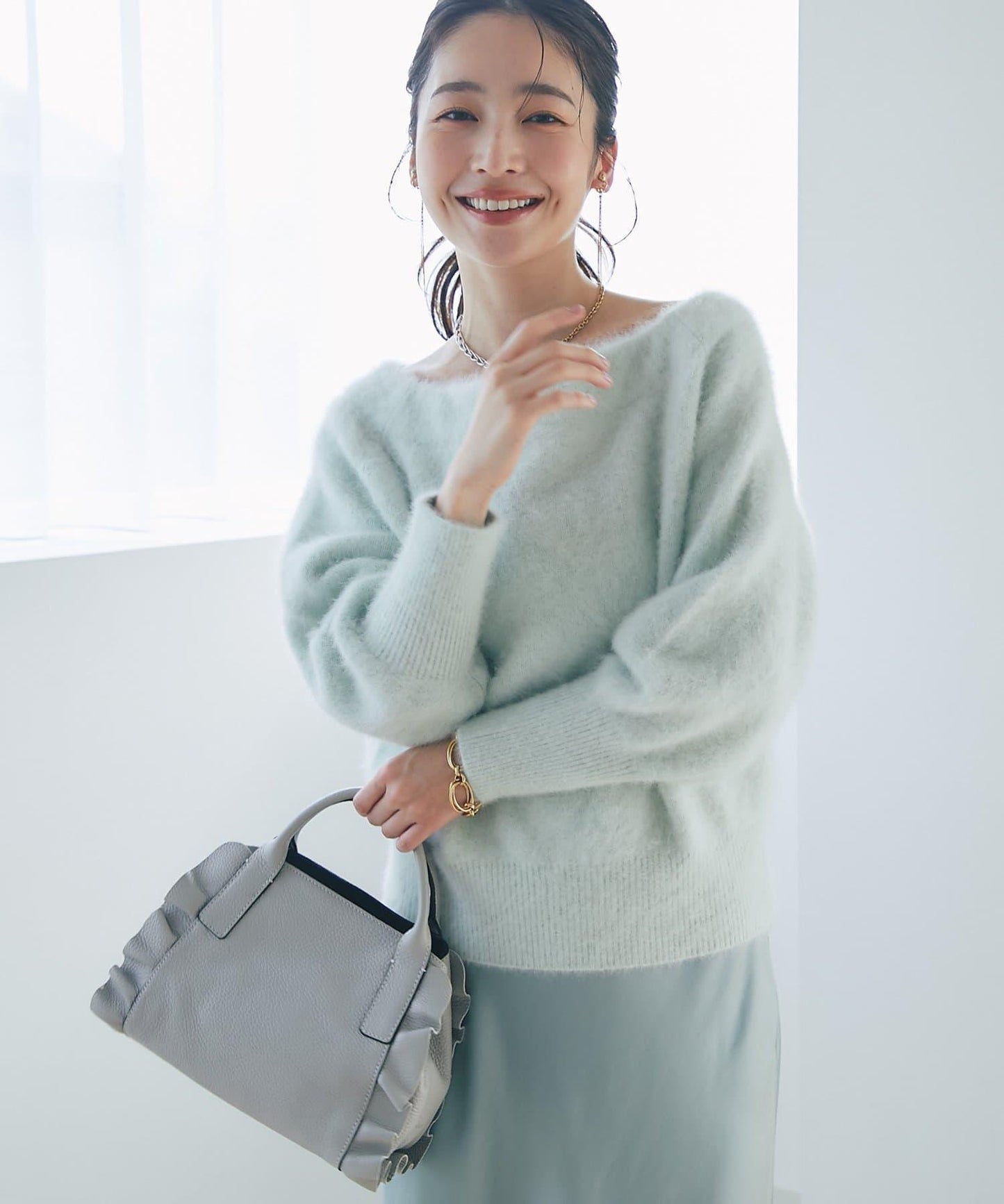 【miki監修】毛絨羊毛羊絨混紡一字肩針織衫