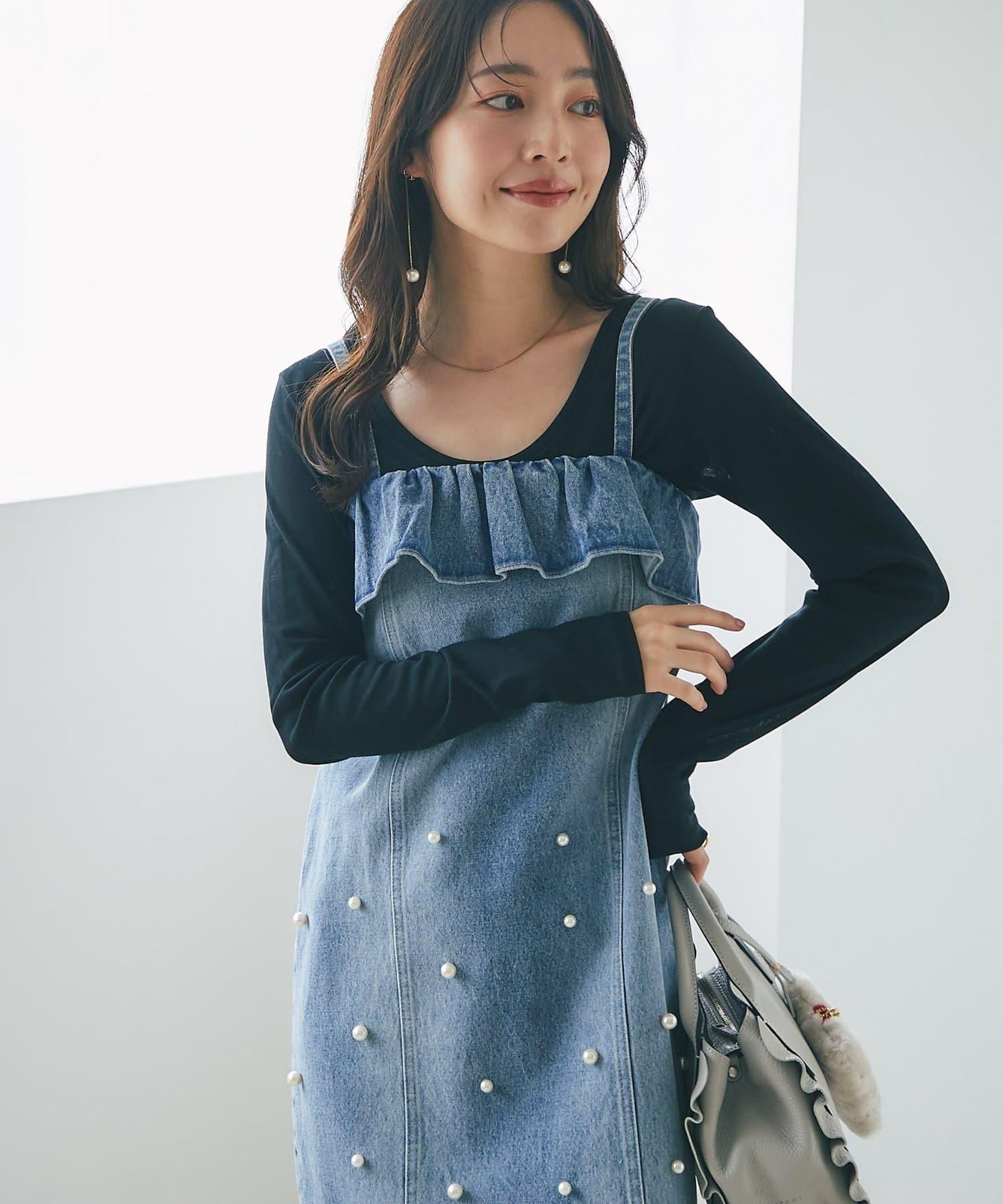 【La boutique BonBon】珍珠裝飾牛仔吊帶連衣裙