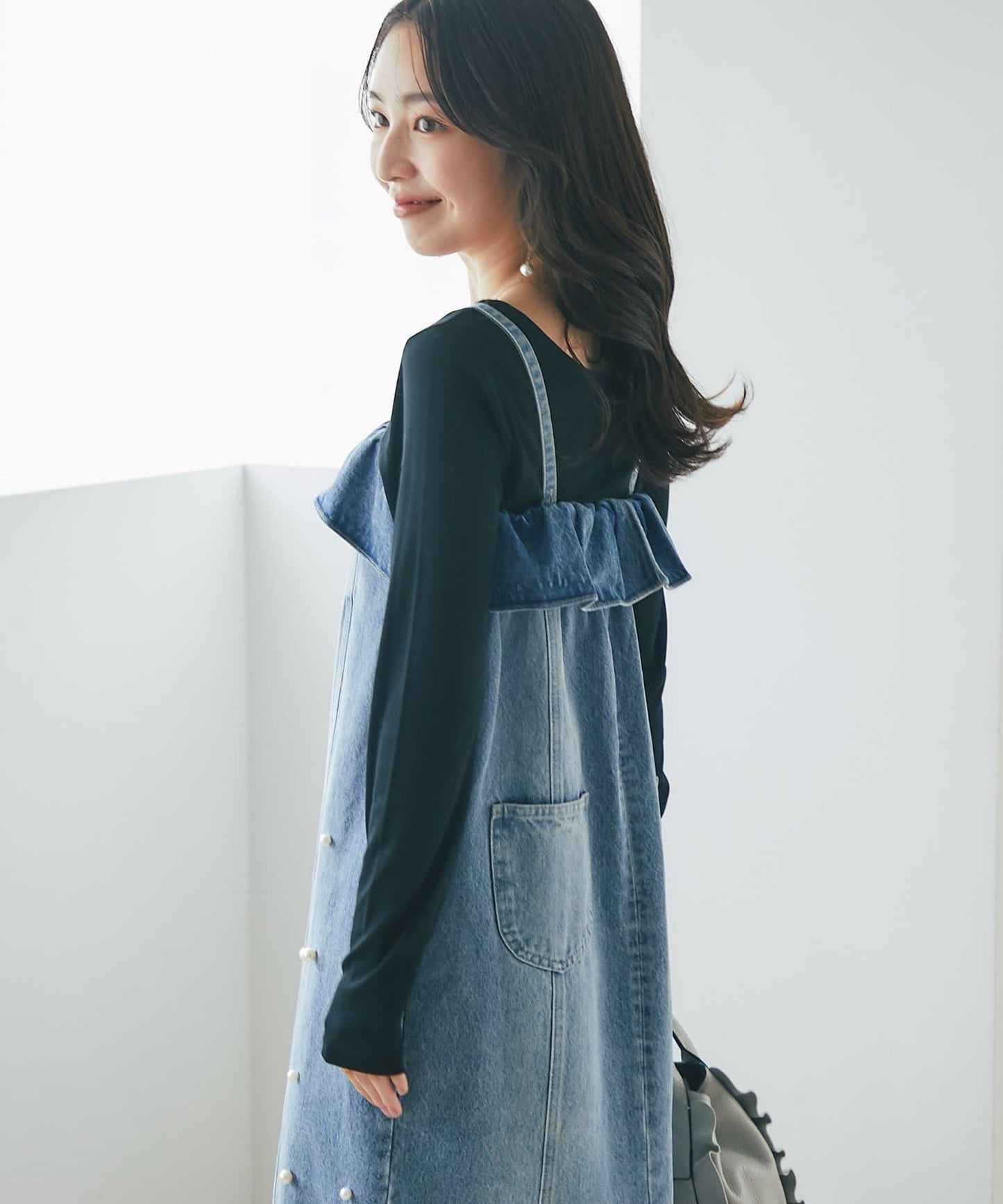 【La boutique BonBon】珍珠裝飾牛仔吊帶連衣裙