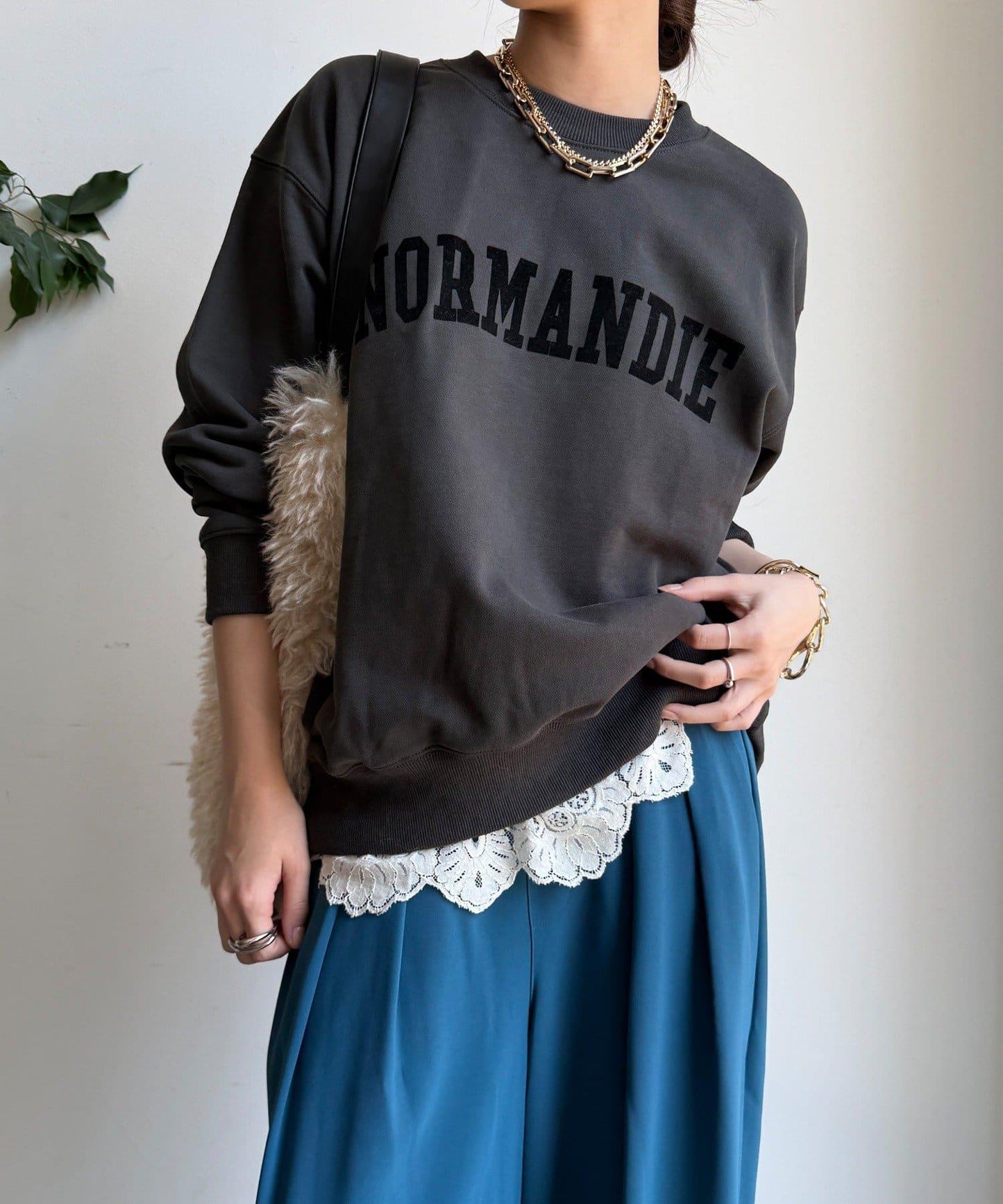 NORMANDIE衛衣內襯背部拉鍊套頭衫