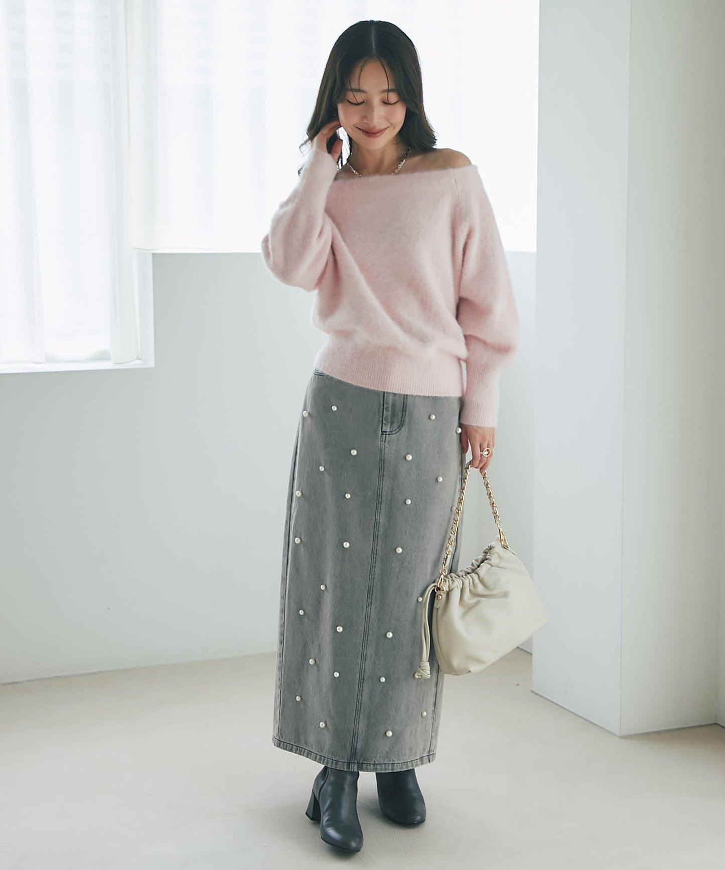 La boutique BonBon 毛感羊毛羊絨混紡露肩針織上衣