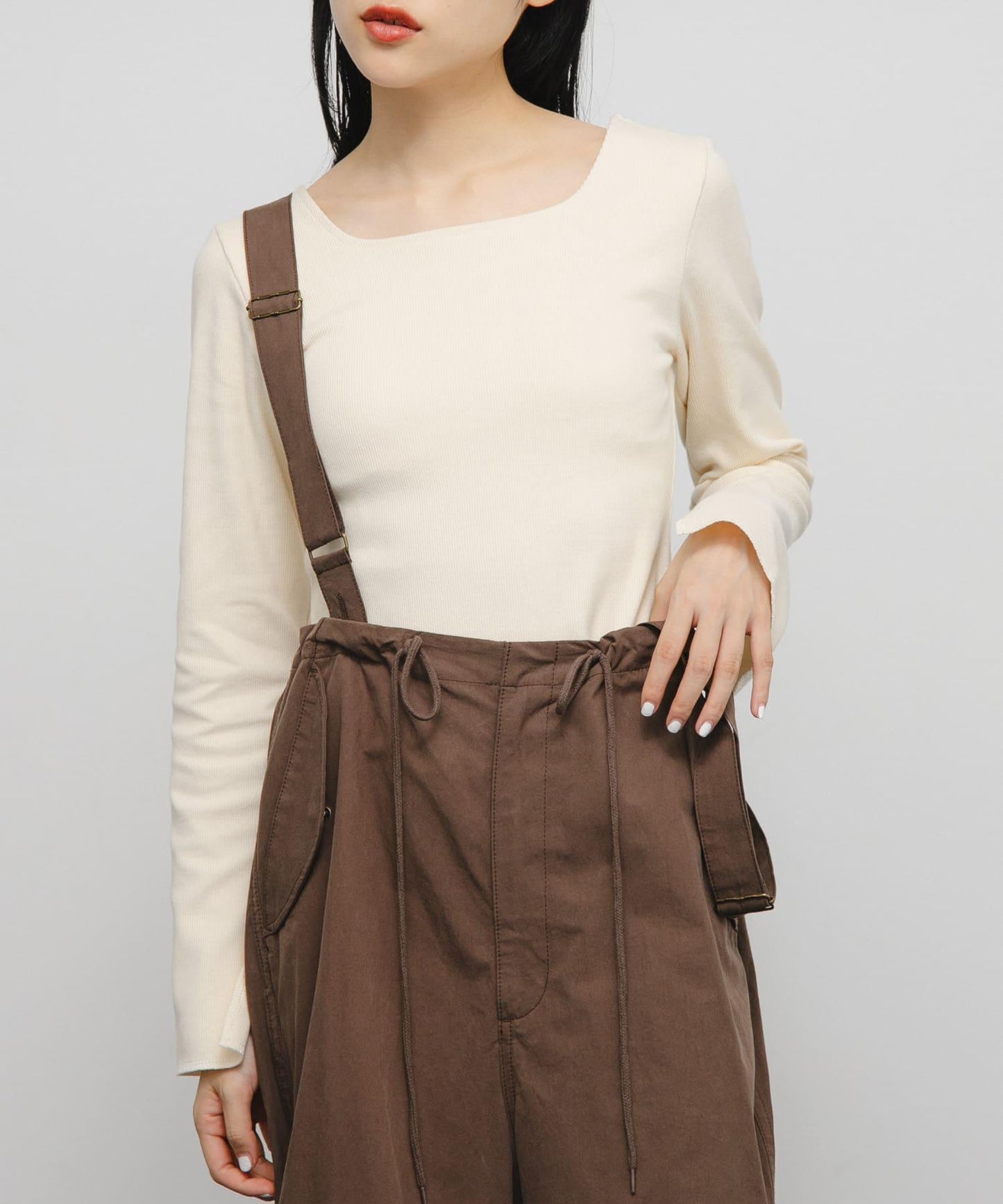 背部開口帶胸墊長袖T恤