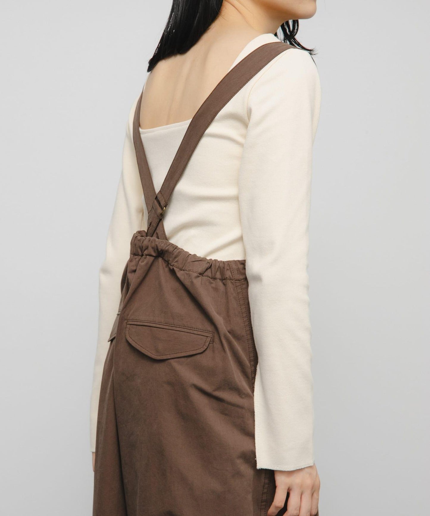 背部開口帶胸墊長袖T恤