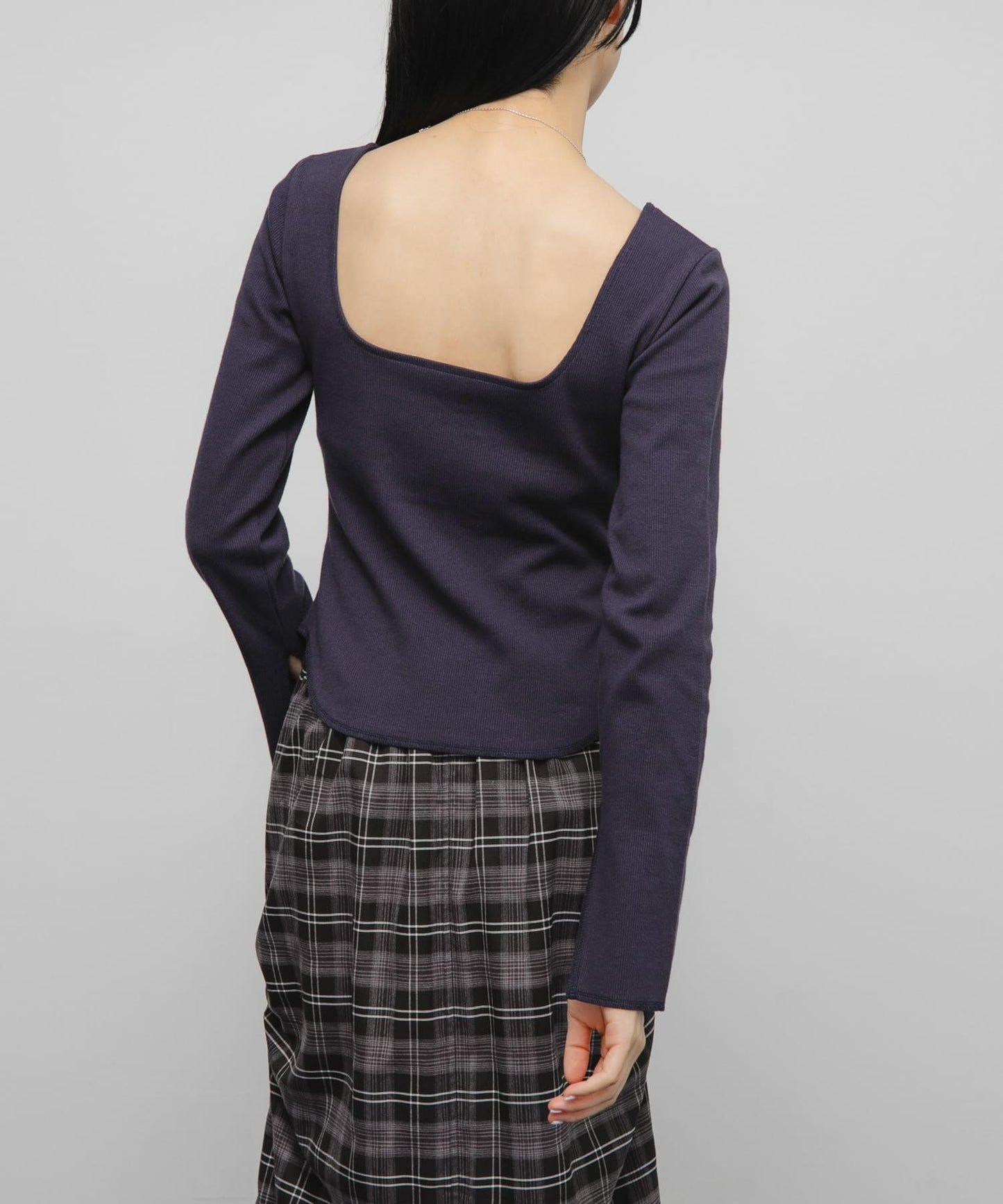 背部開口帶胸墊長袖T恤