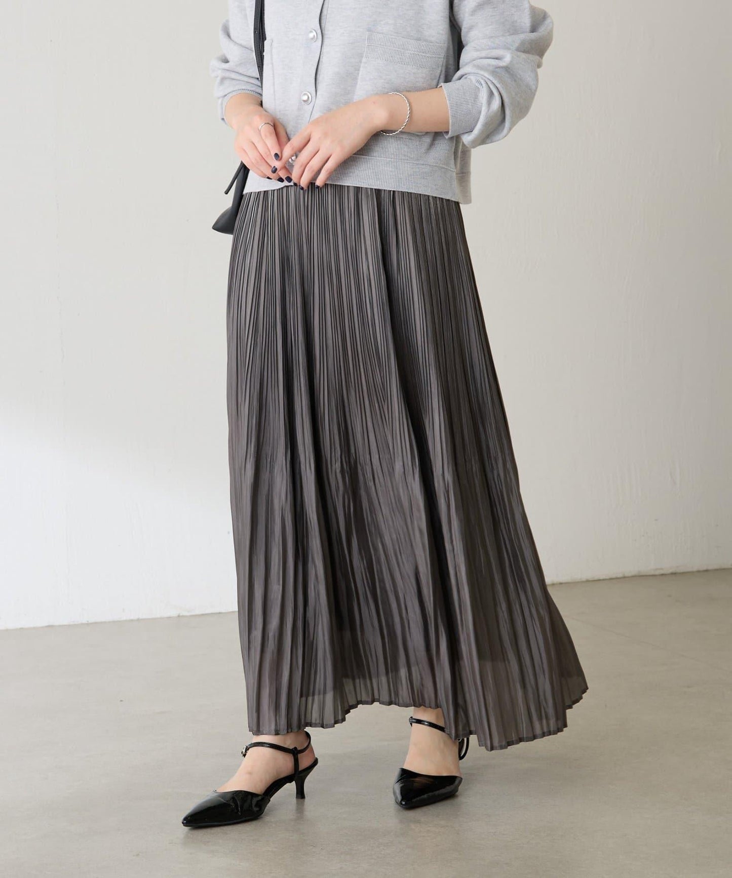 長絲緞面百褶裙