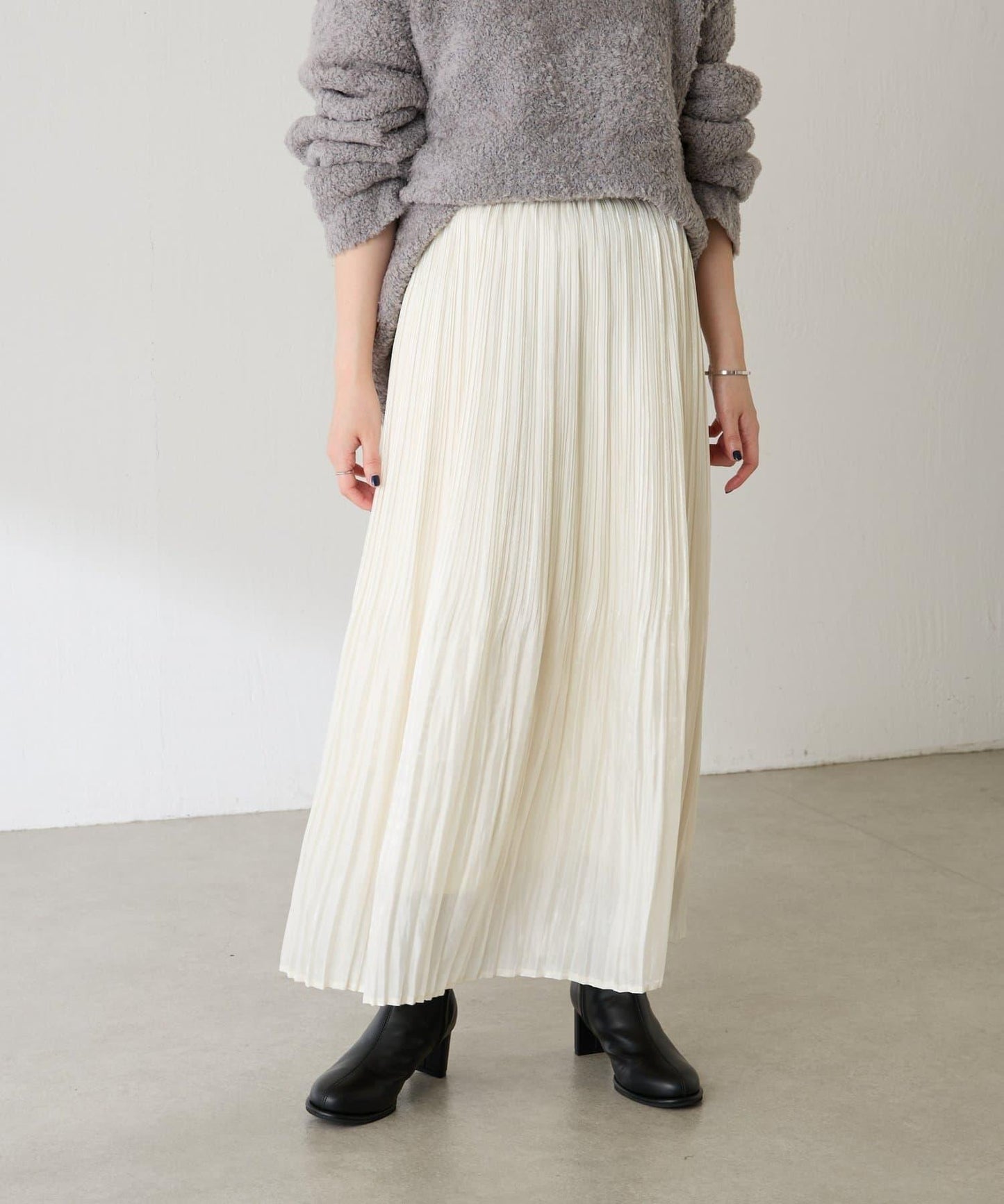 長絲緞面百褶裙