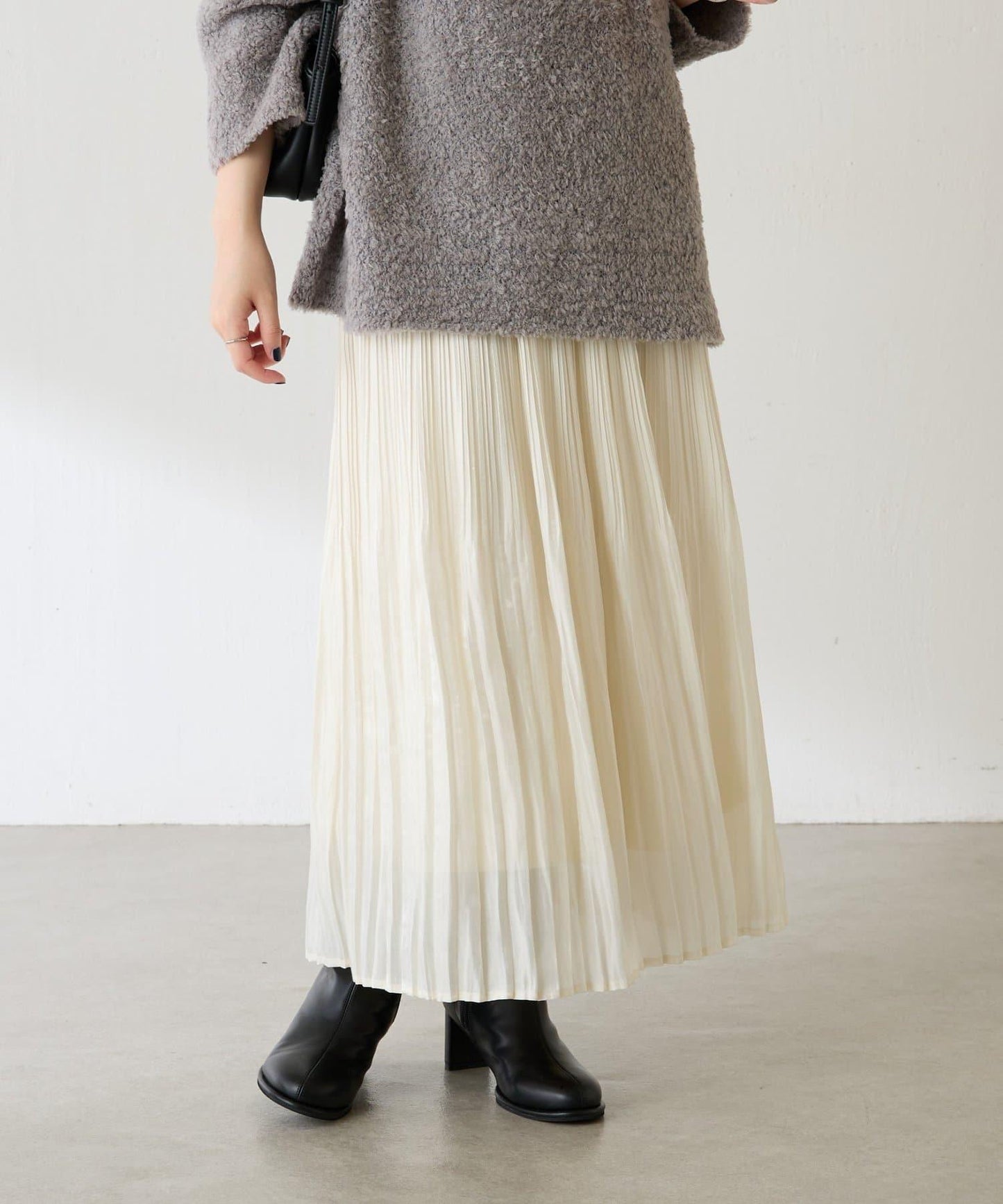 長絲緞面百褶裙