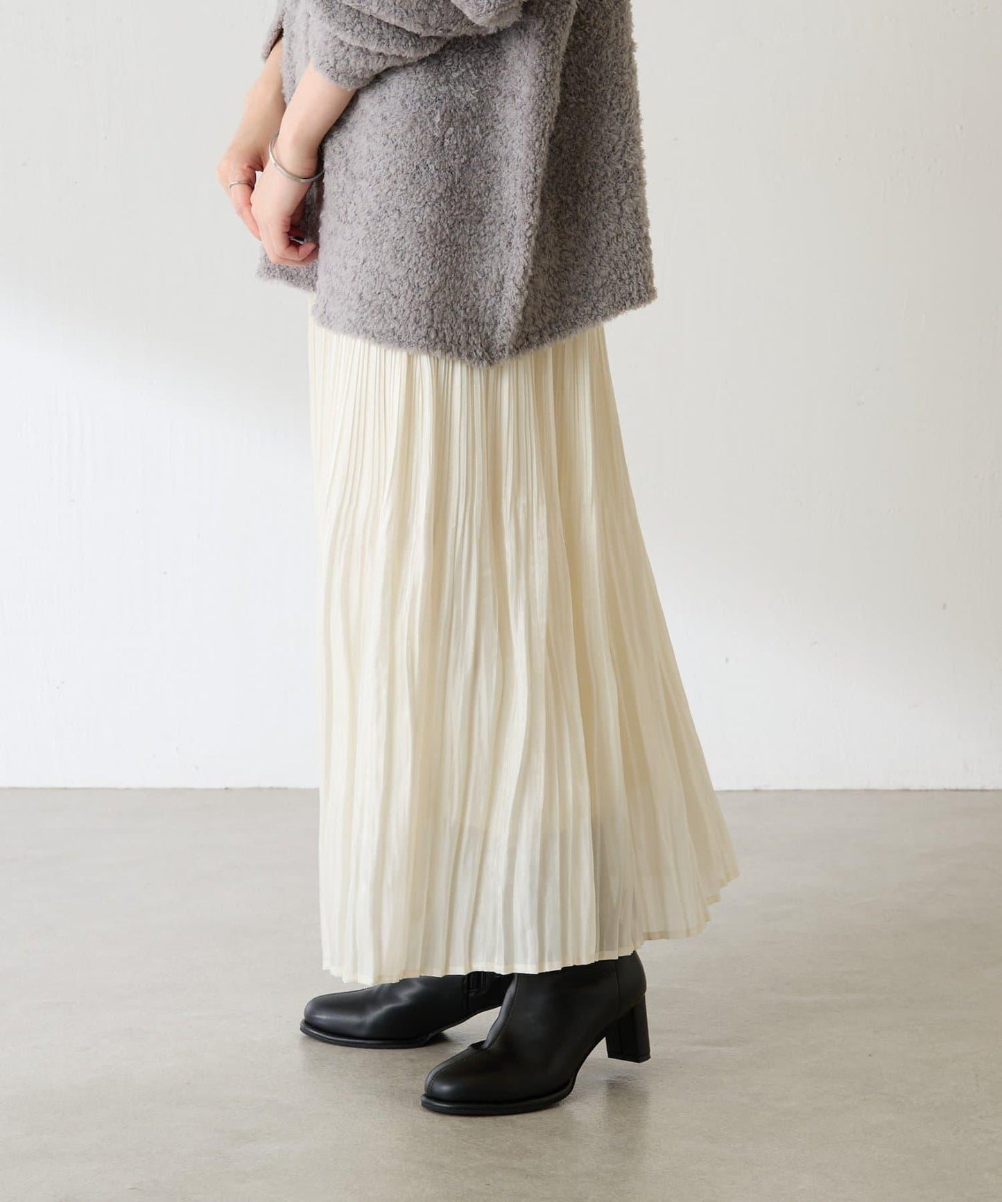 長絲緞面百褶裙