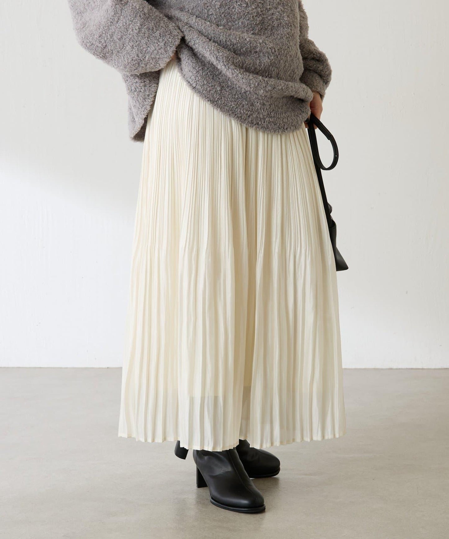 長絲緞面百褶裙