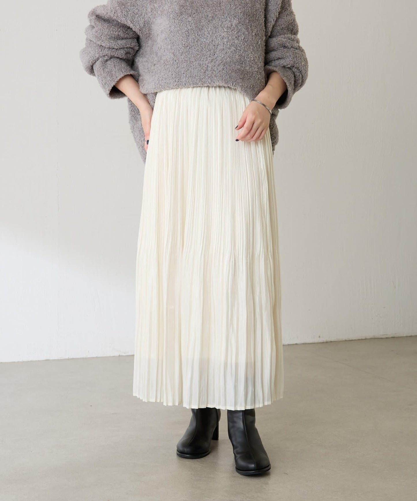 長絲緞面百褶裙