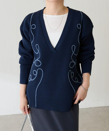 鏤空刺繡深V領針織衫