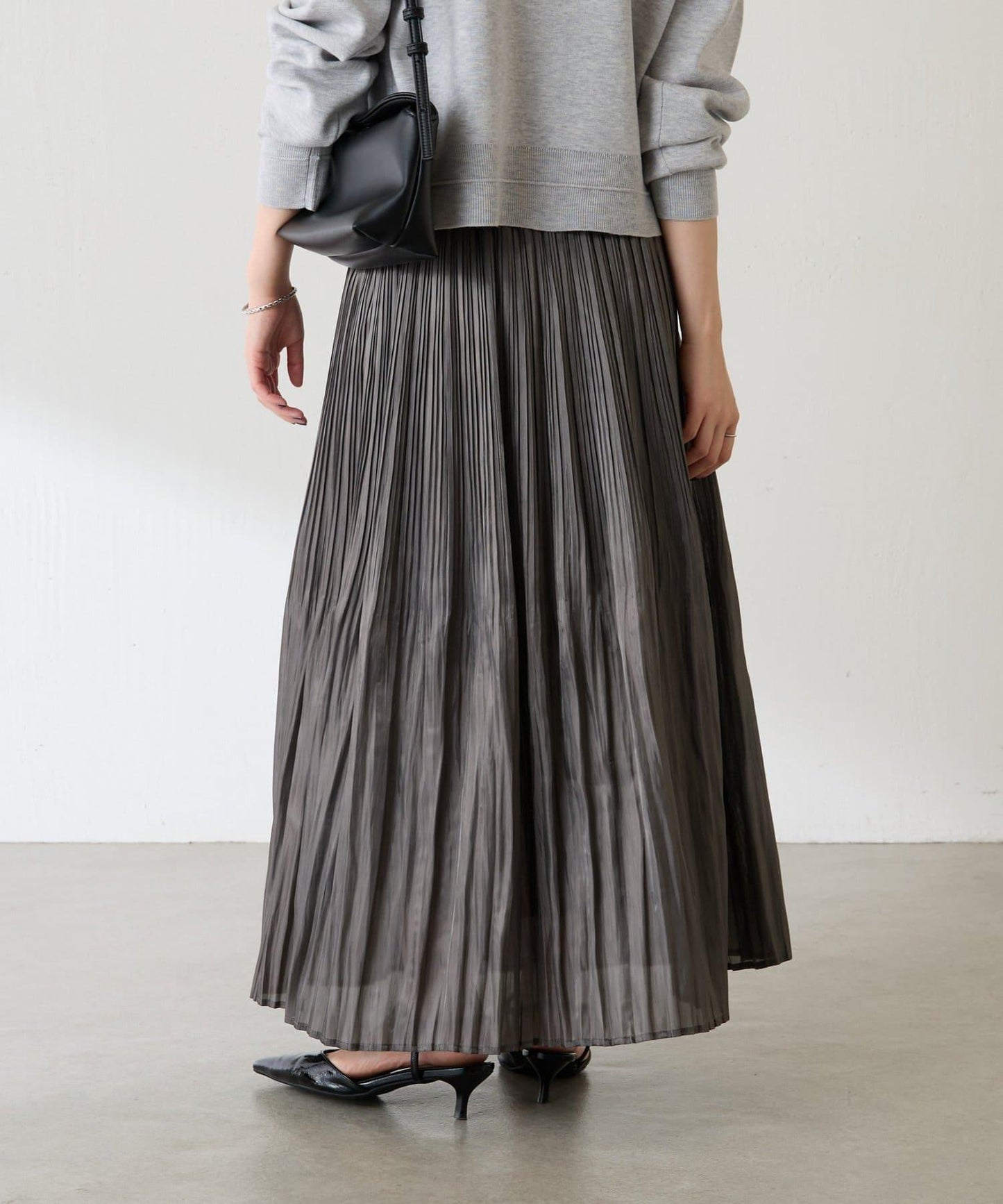 長絲緞面百褶裙