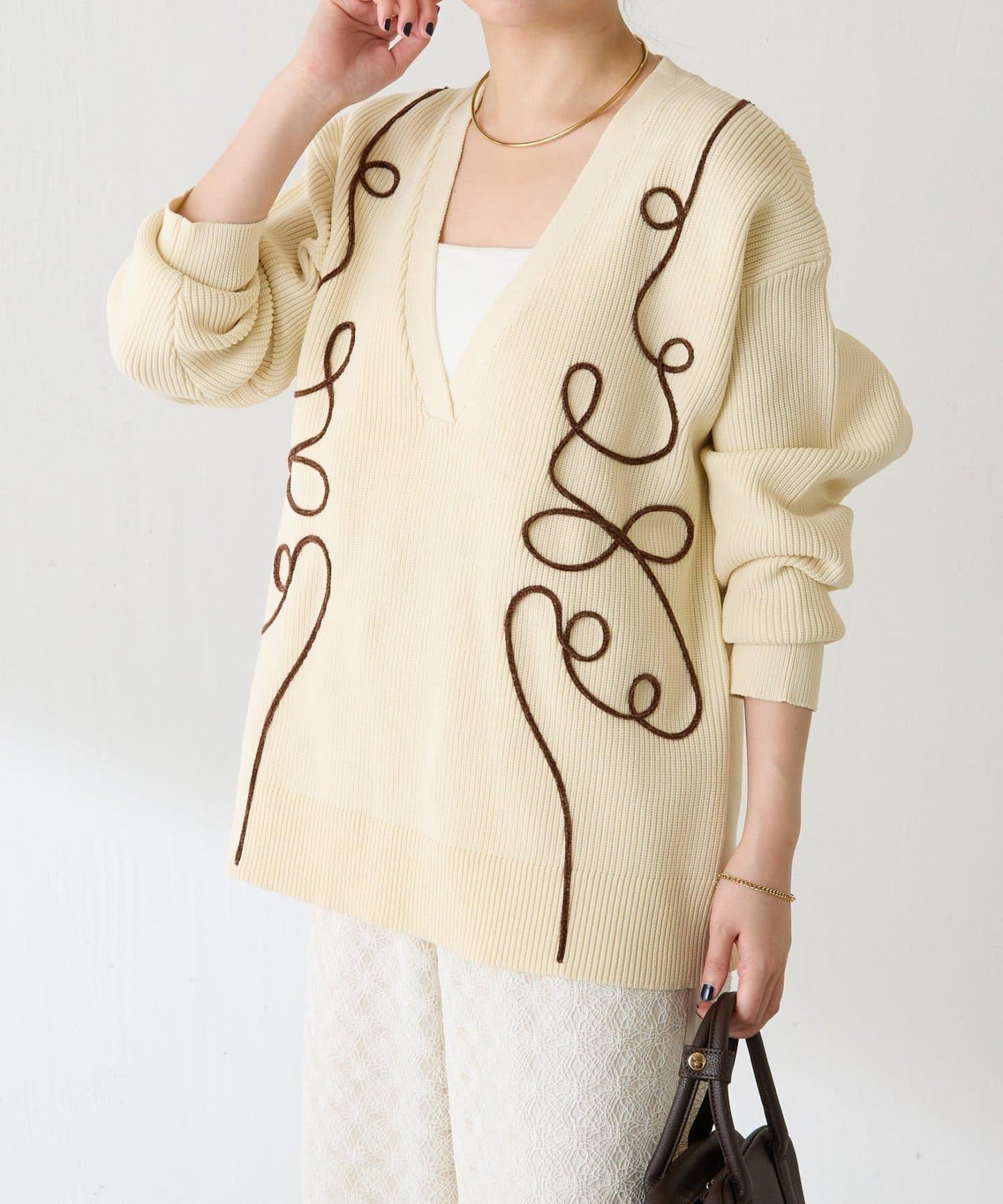 鏤空刺繡深V領針織衫