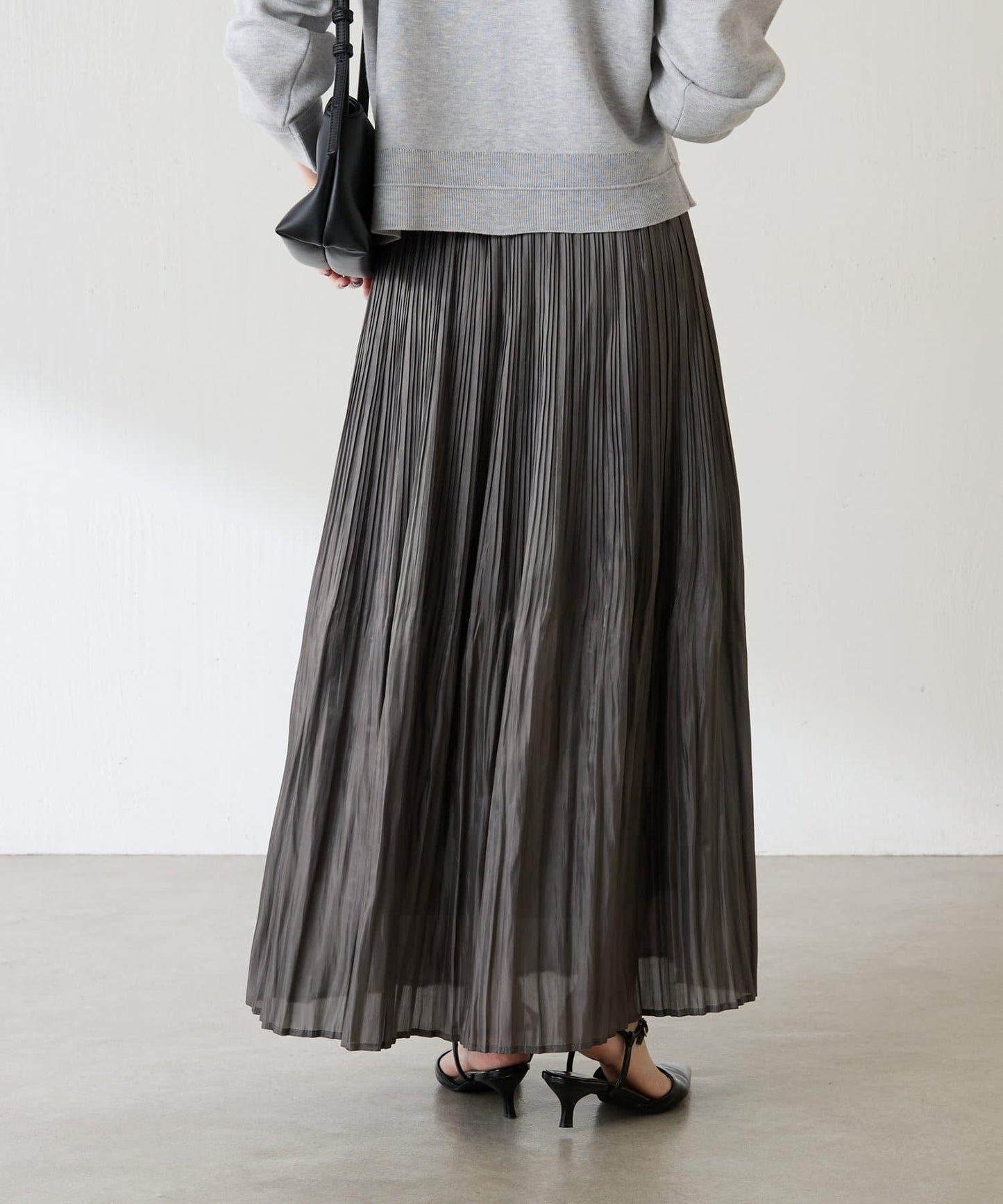 長絲緞面百褶裙