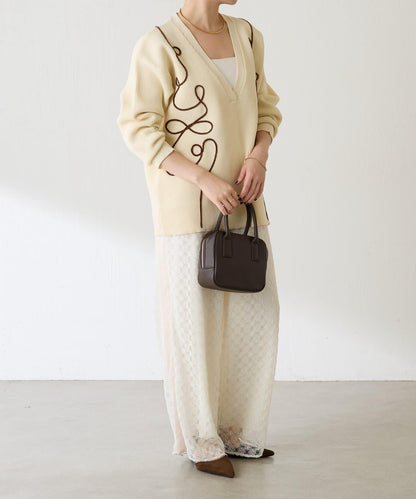 鏤空刺繡深V領針織衫