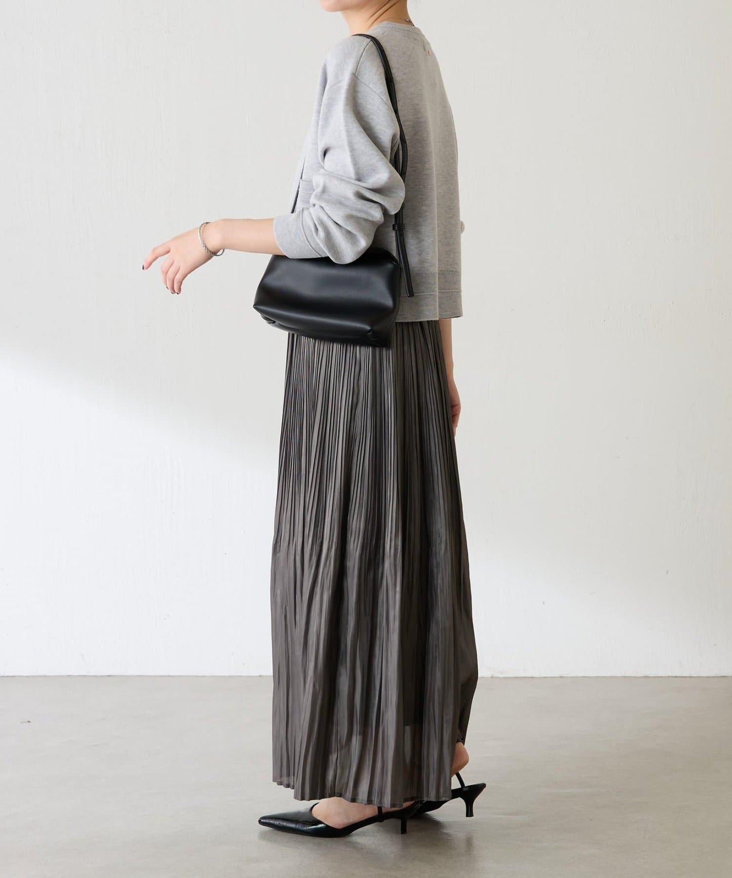 長絲緞面百褶裙