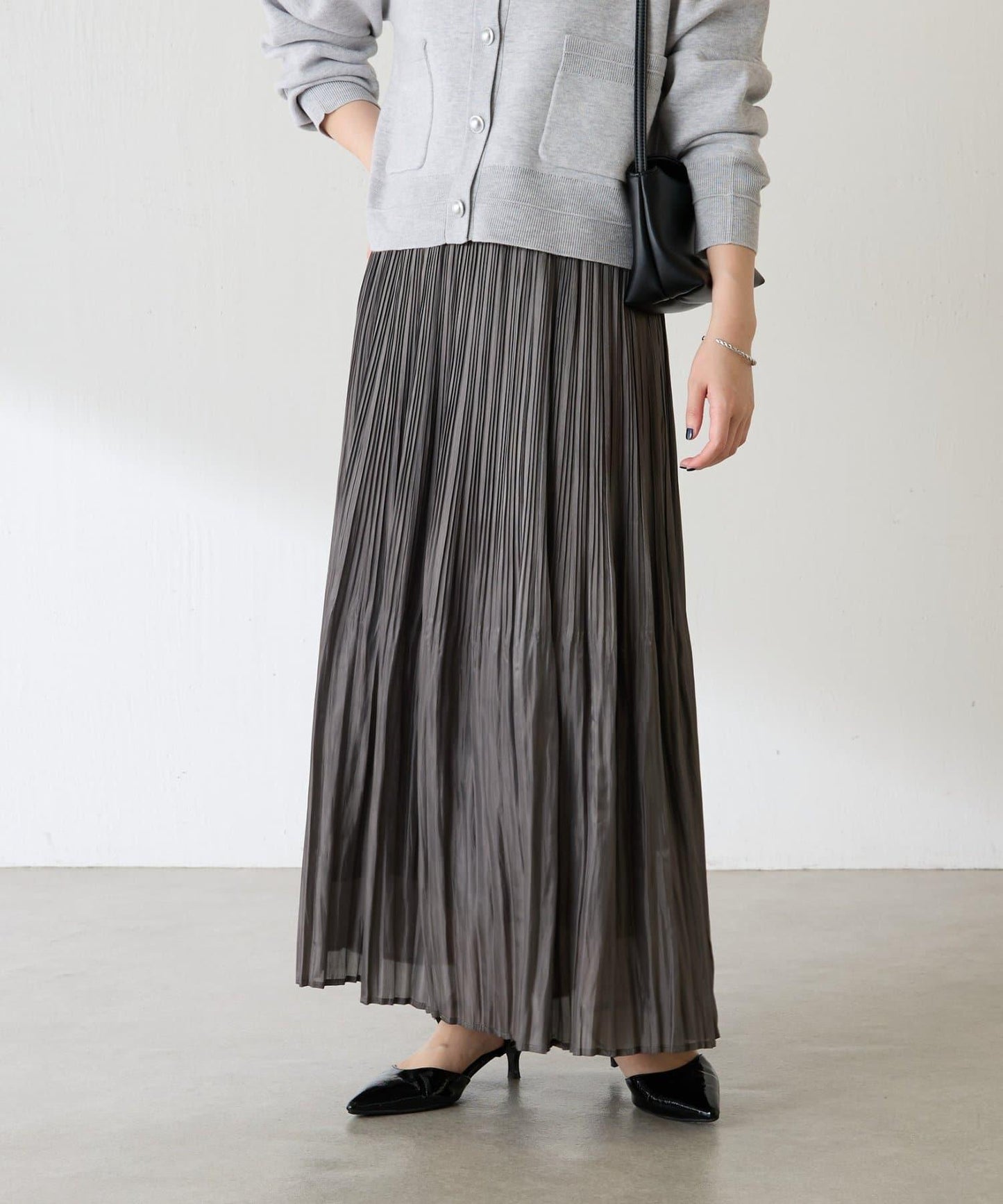 長絲緞面百褶裙