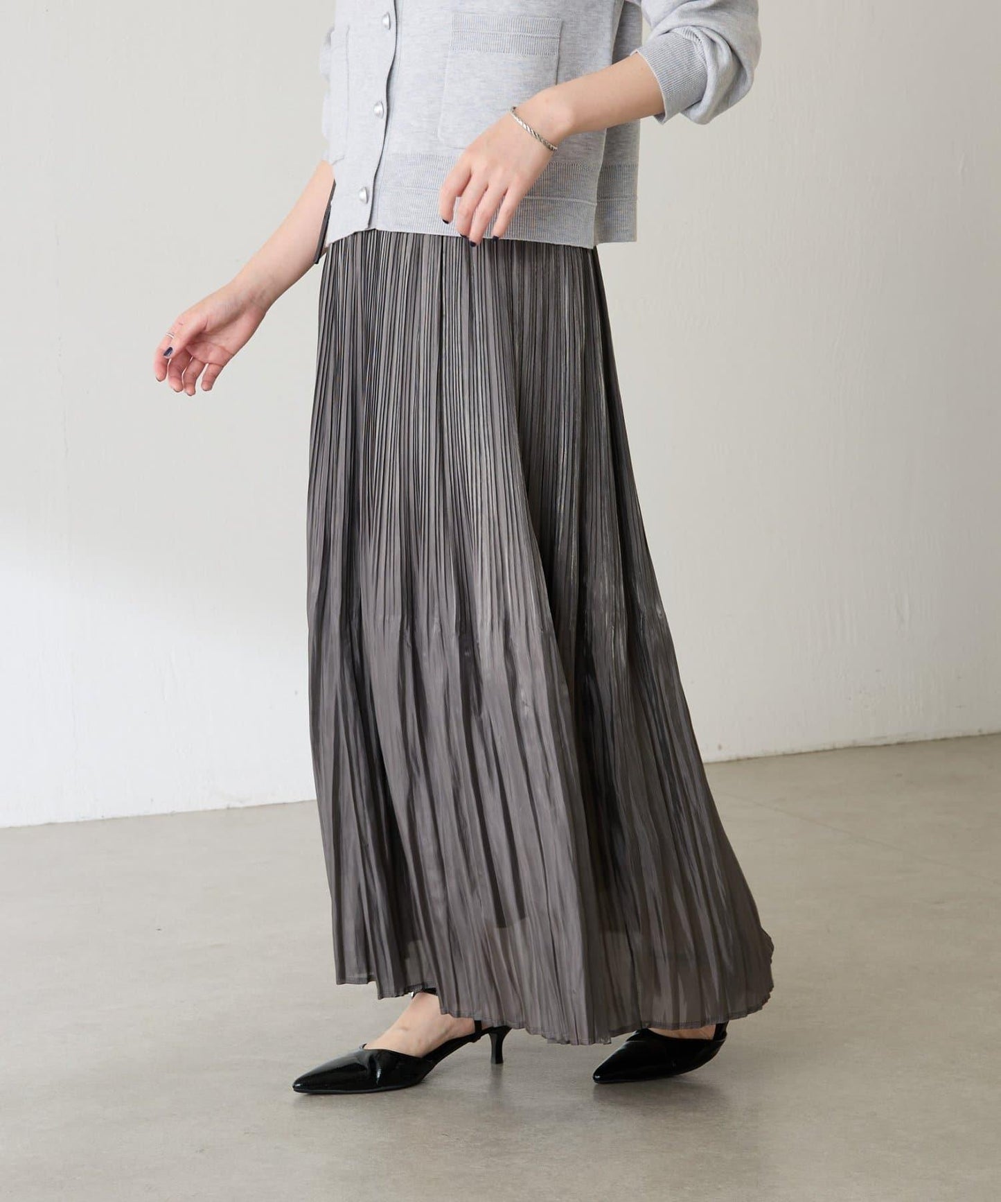 長絲緞面百褶裙