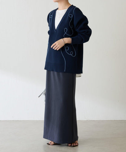 鏤空刺繡深V領針織衫