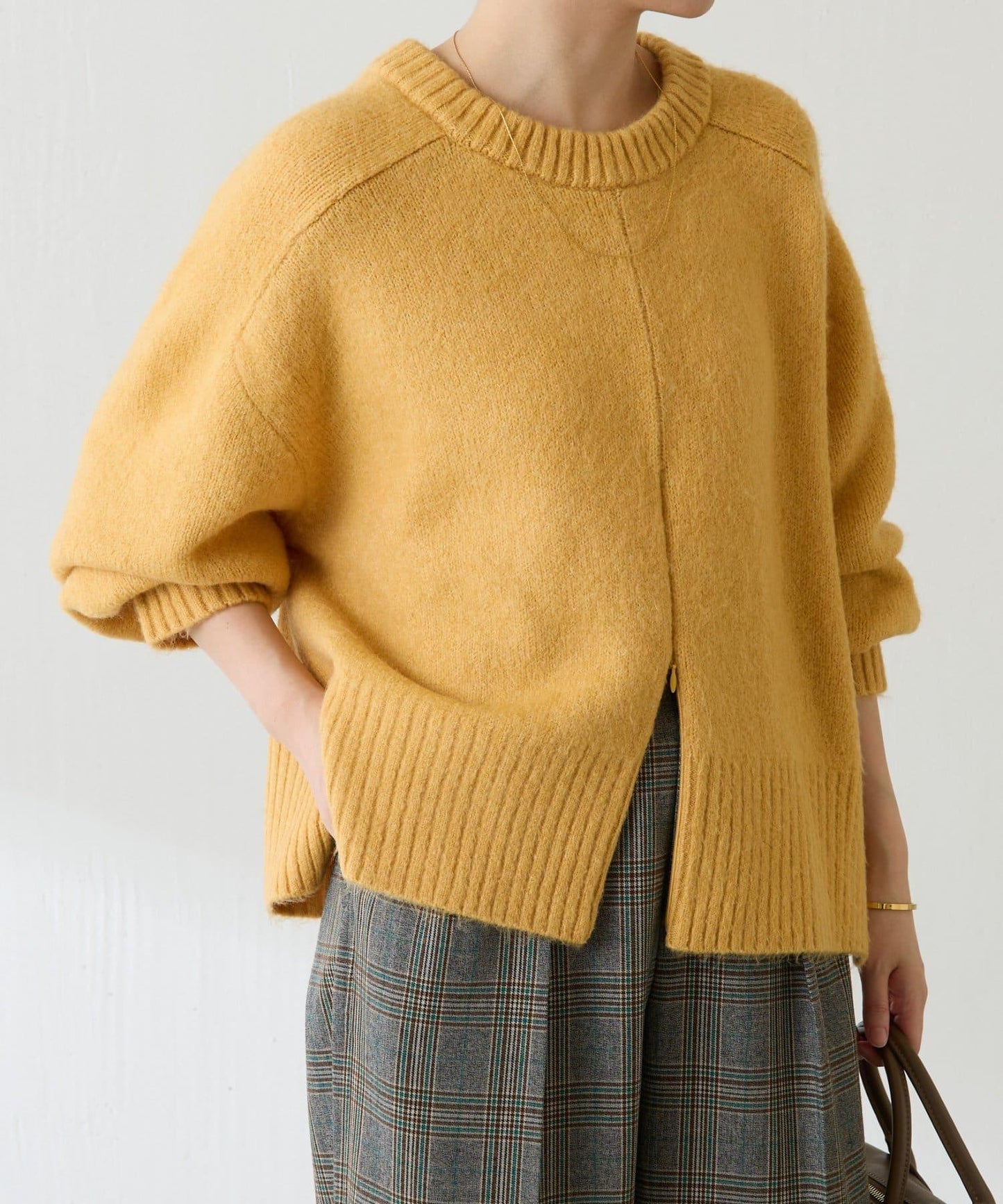 【可手洗/易於疊穿】仿犛牛絨短款針織衫