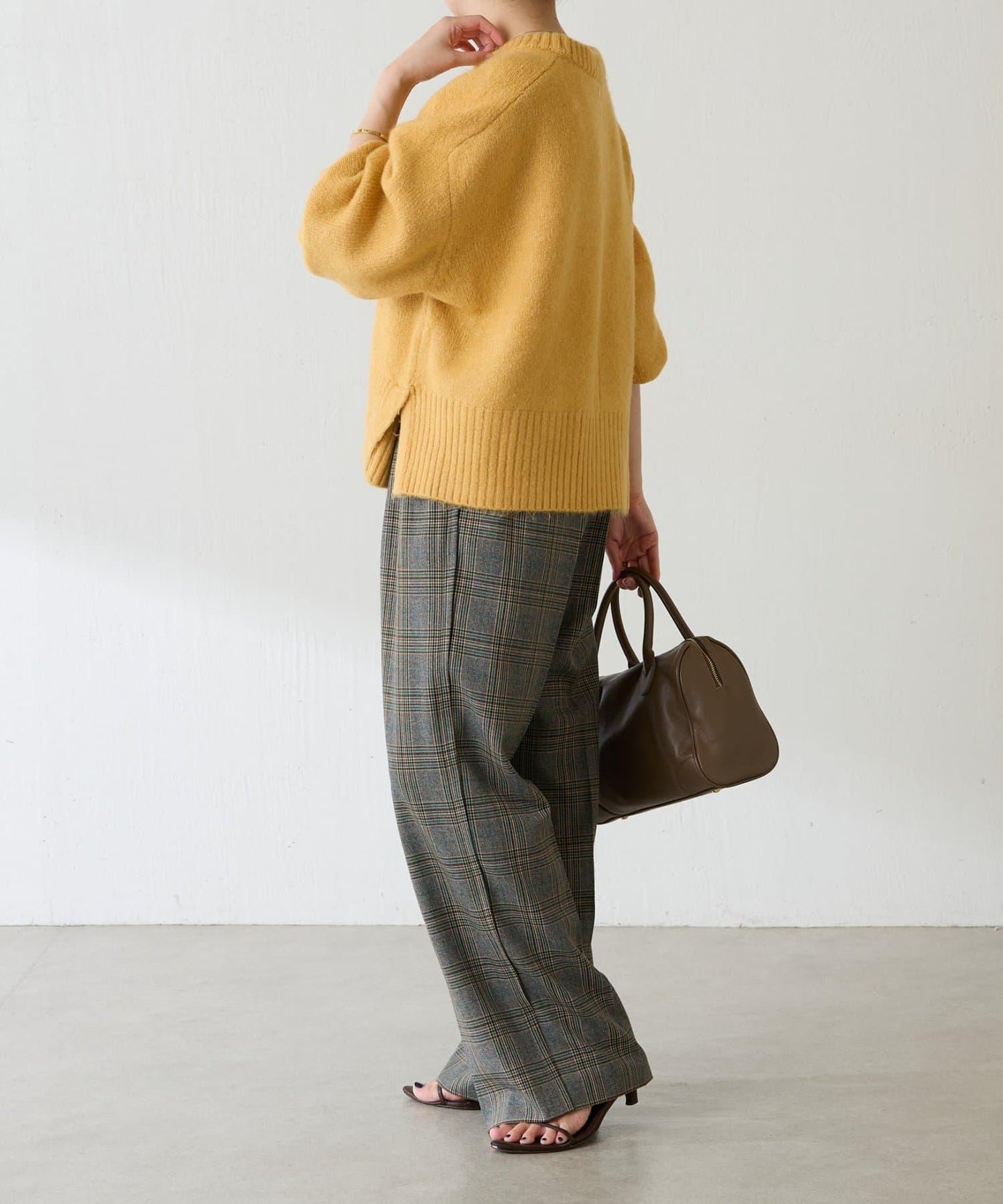 【可手洗/易於疊穿】仿犛牛絨短款針織衫