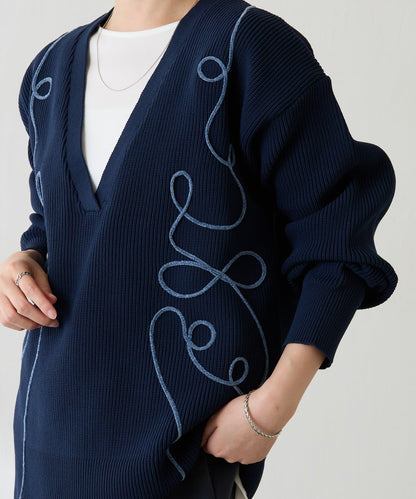鏤空刺繡深V領針織衫
