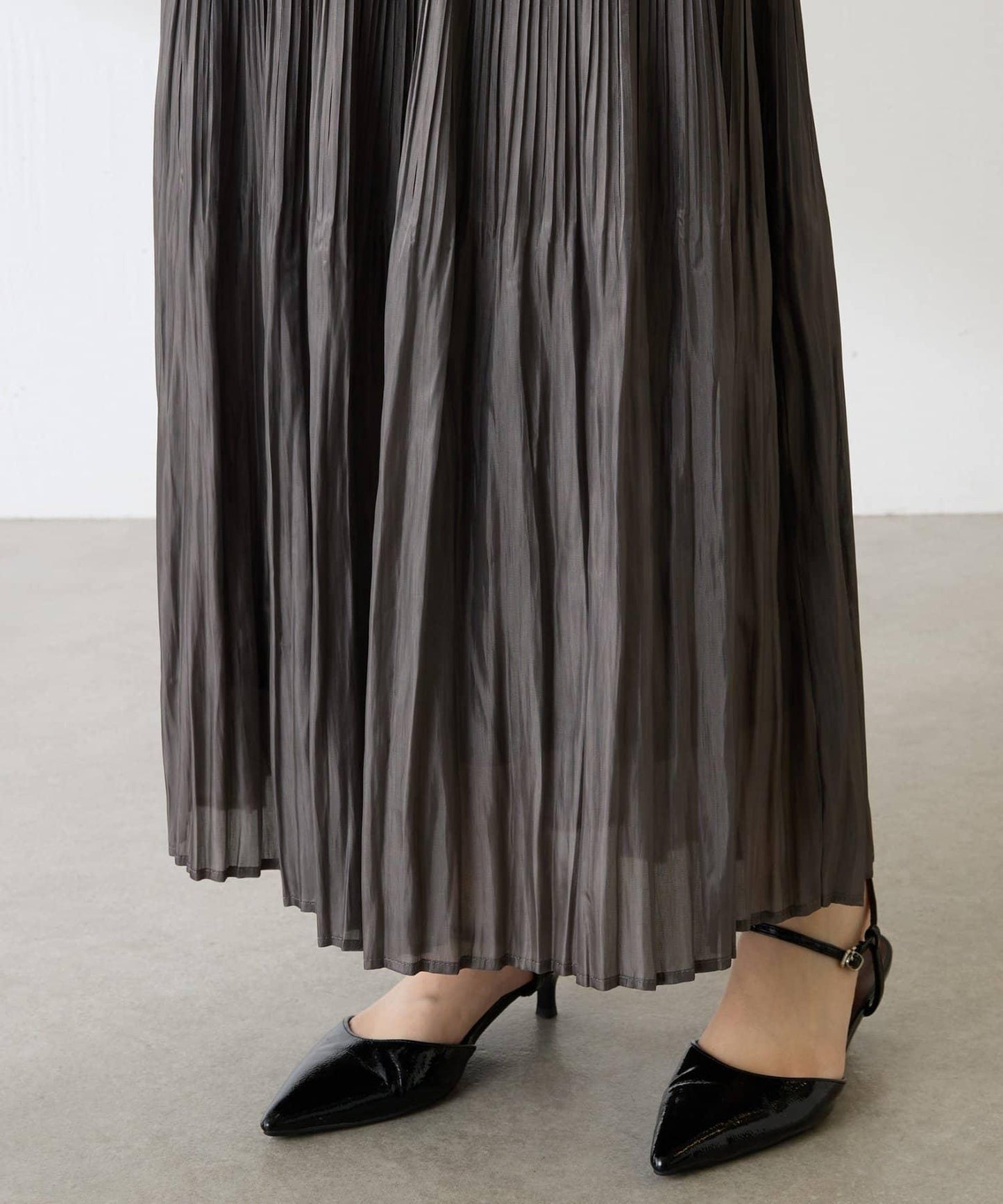 長絲緞面百褶裙