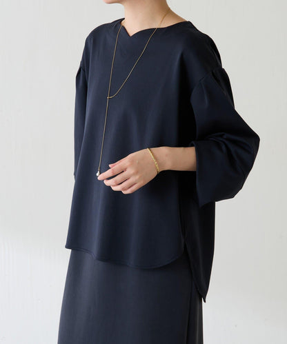 【修飾手腕線條】燈籠袖套頭衫