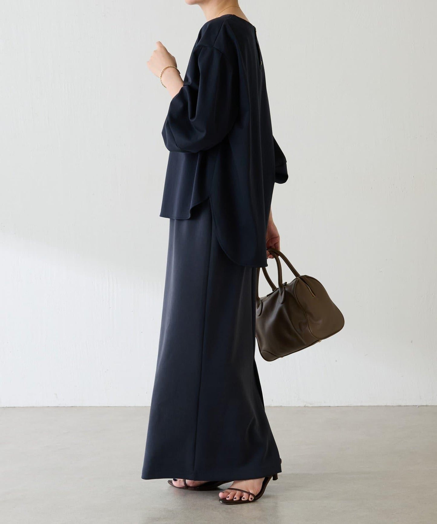 【修飾手腕線條】燈籠袖套頭衫