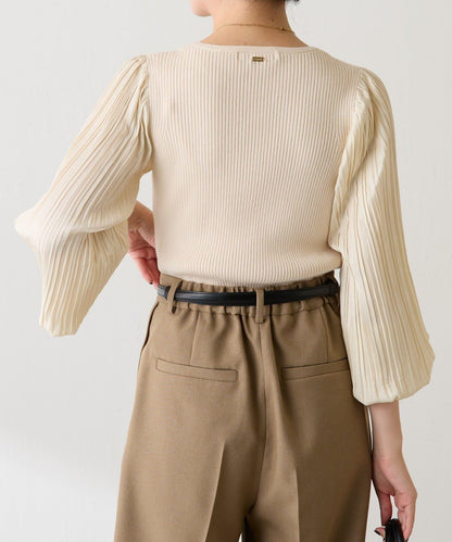 袖部百褶修身針織衫