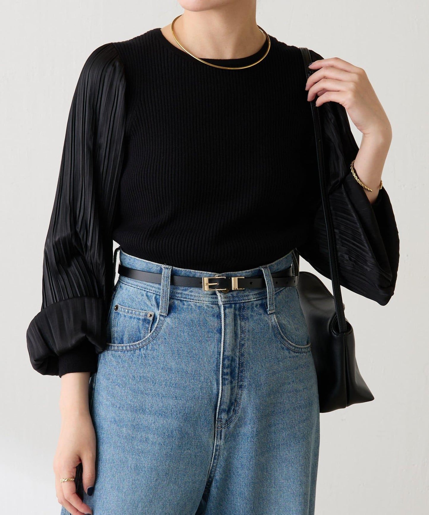 袖部百褶修身針織衫