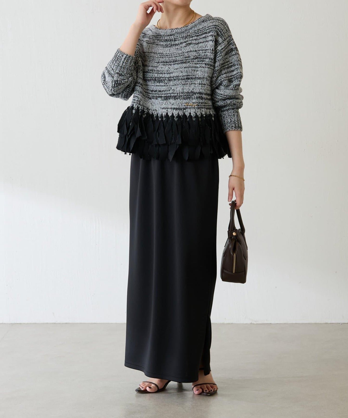 下襬流蘇針織衫