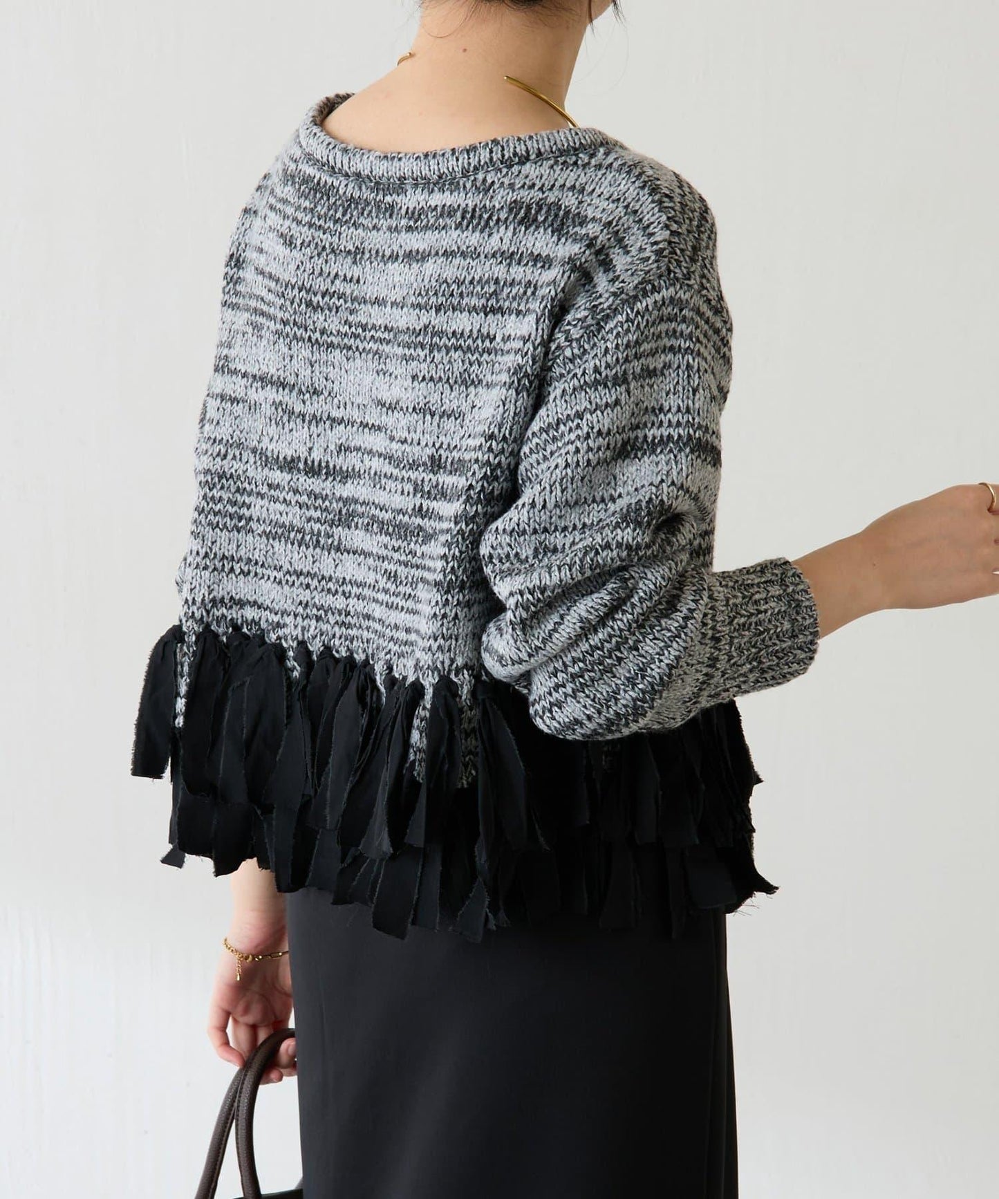 下襬流蘇針織衫