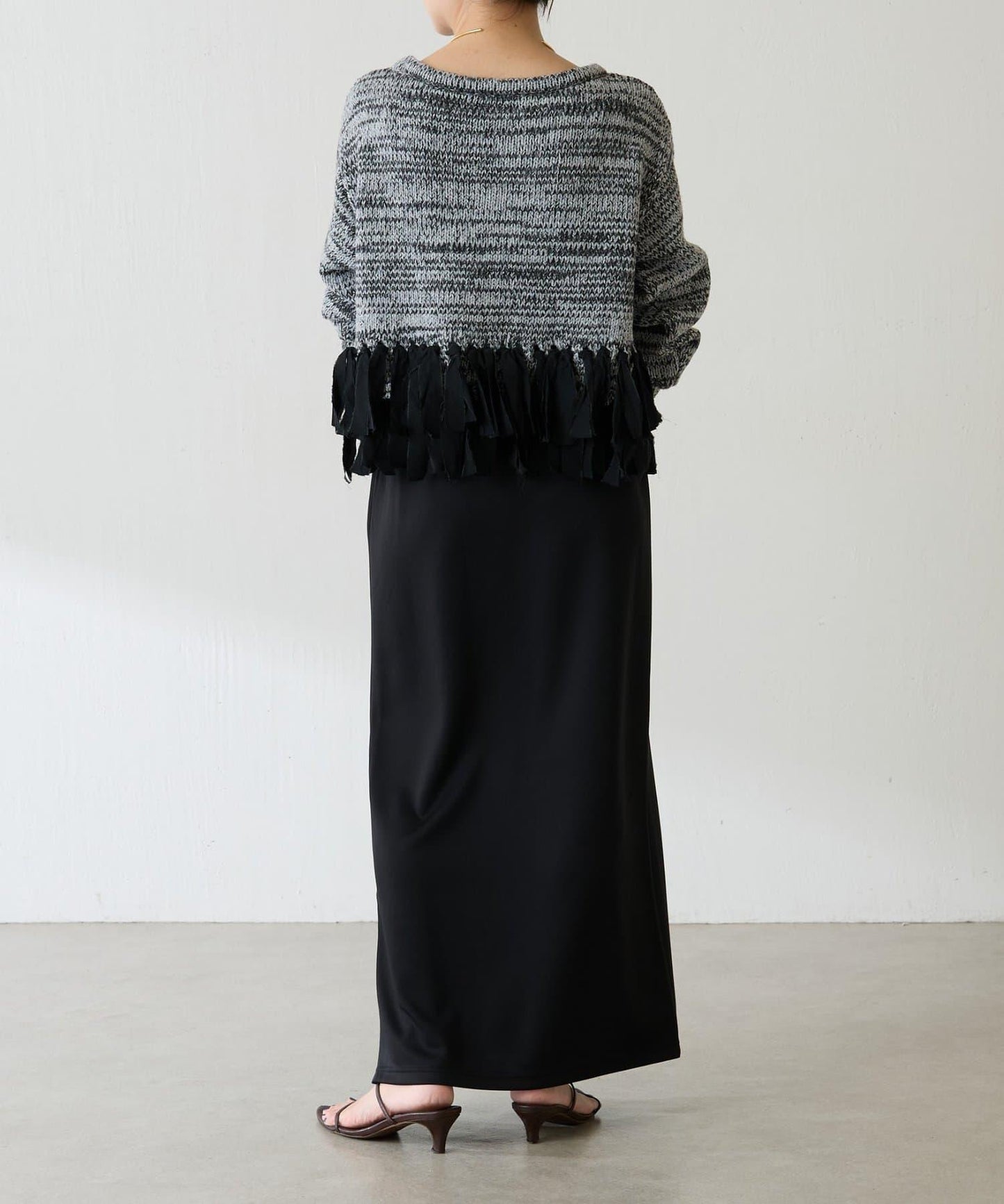 下襬流蘇針織衫