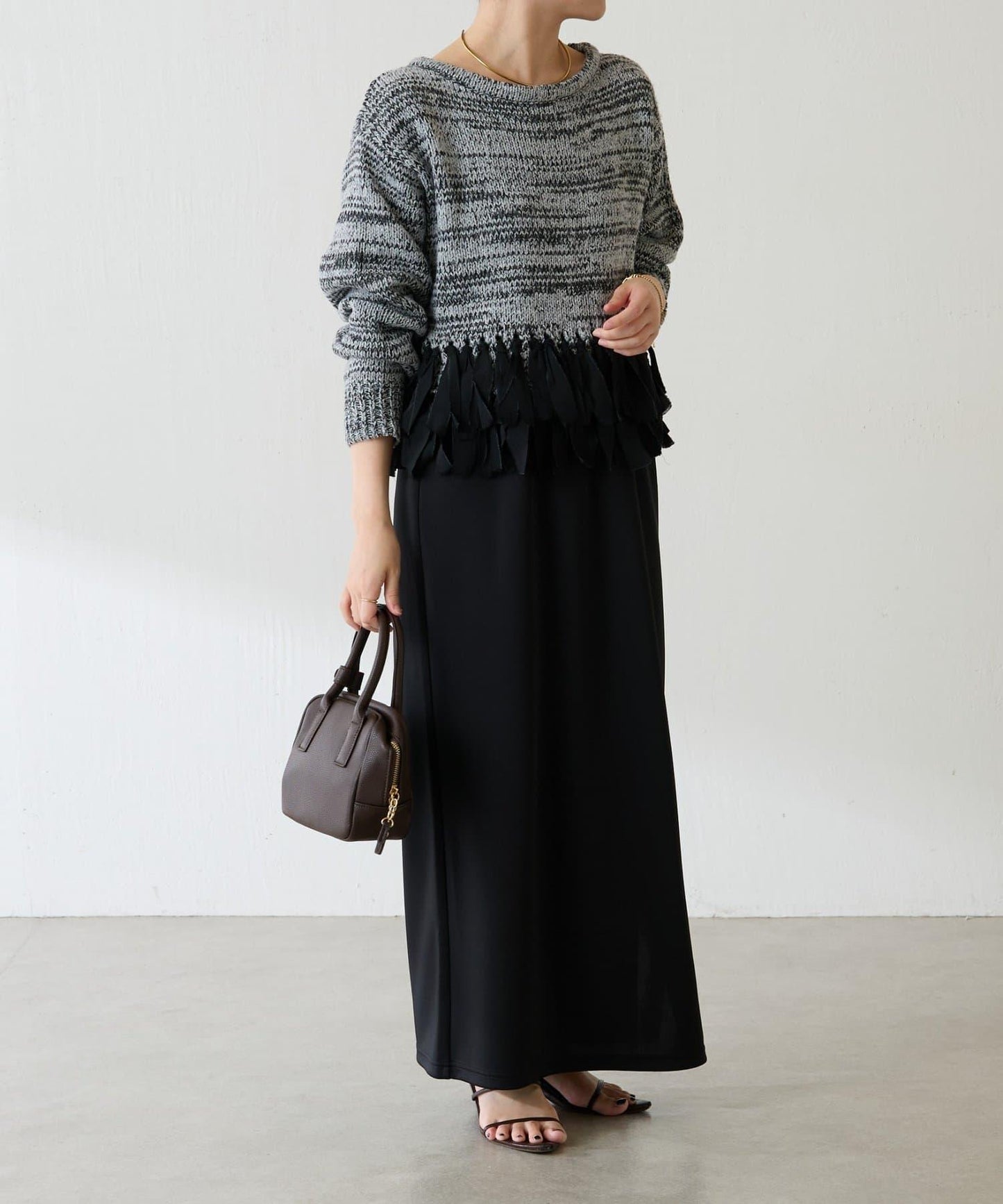 下襬流蘇針織衫